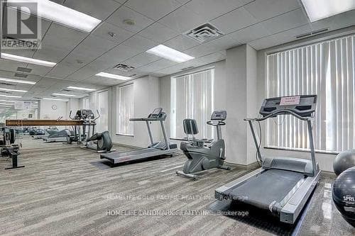 3 Pemberton Avenue Unit 709 photo 4