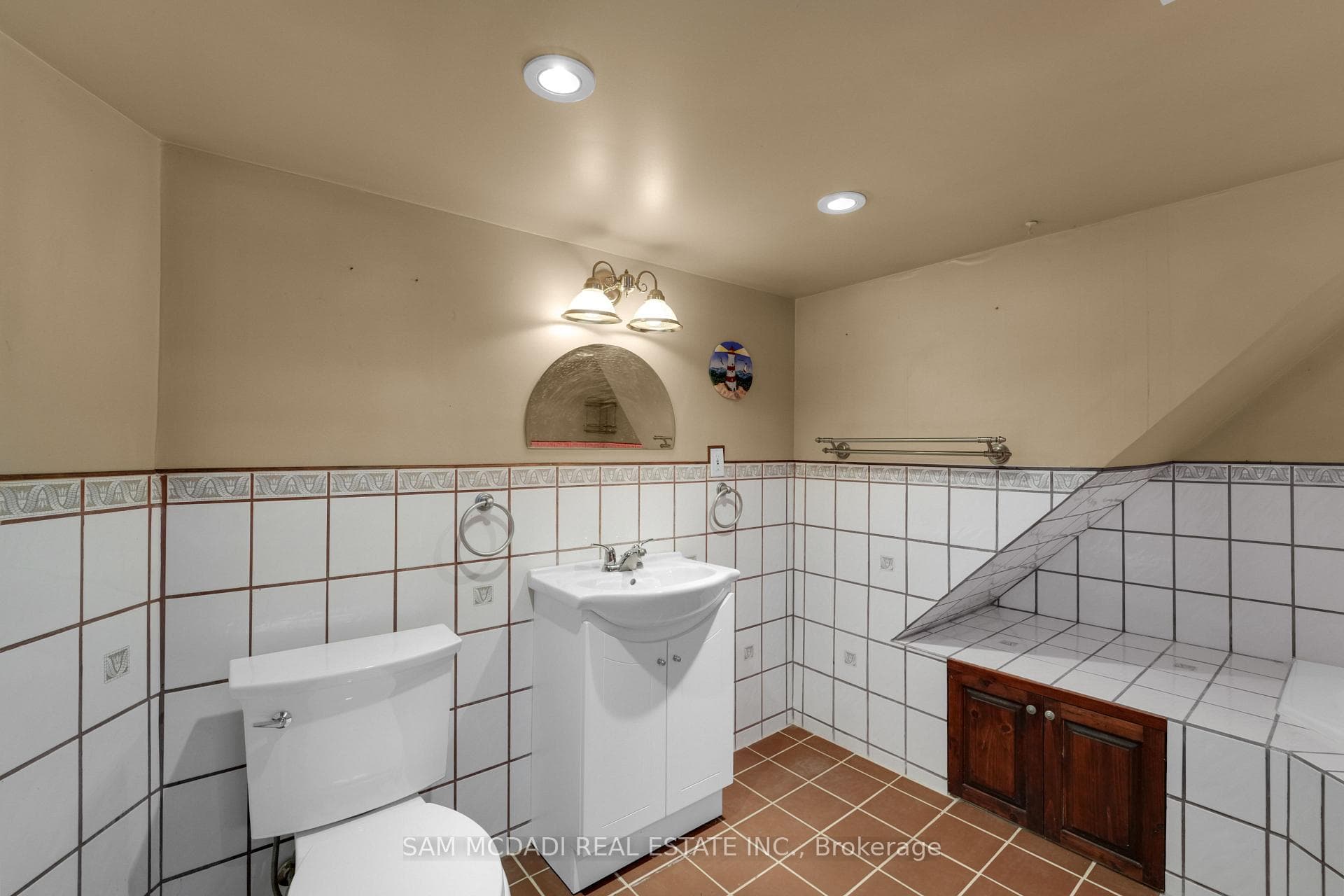 319 Cosburn Avenue photo 33