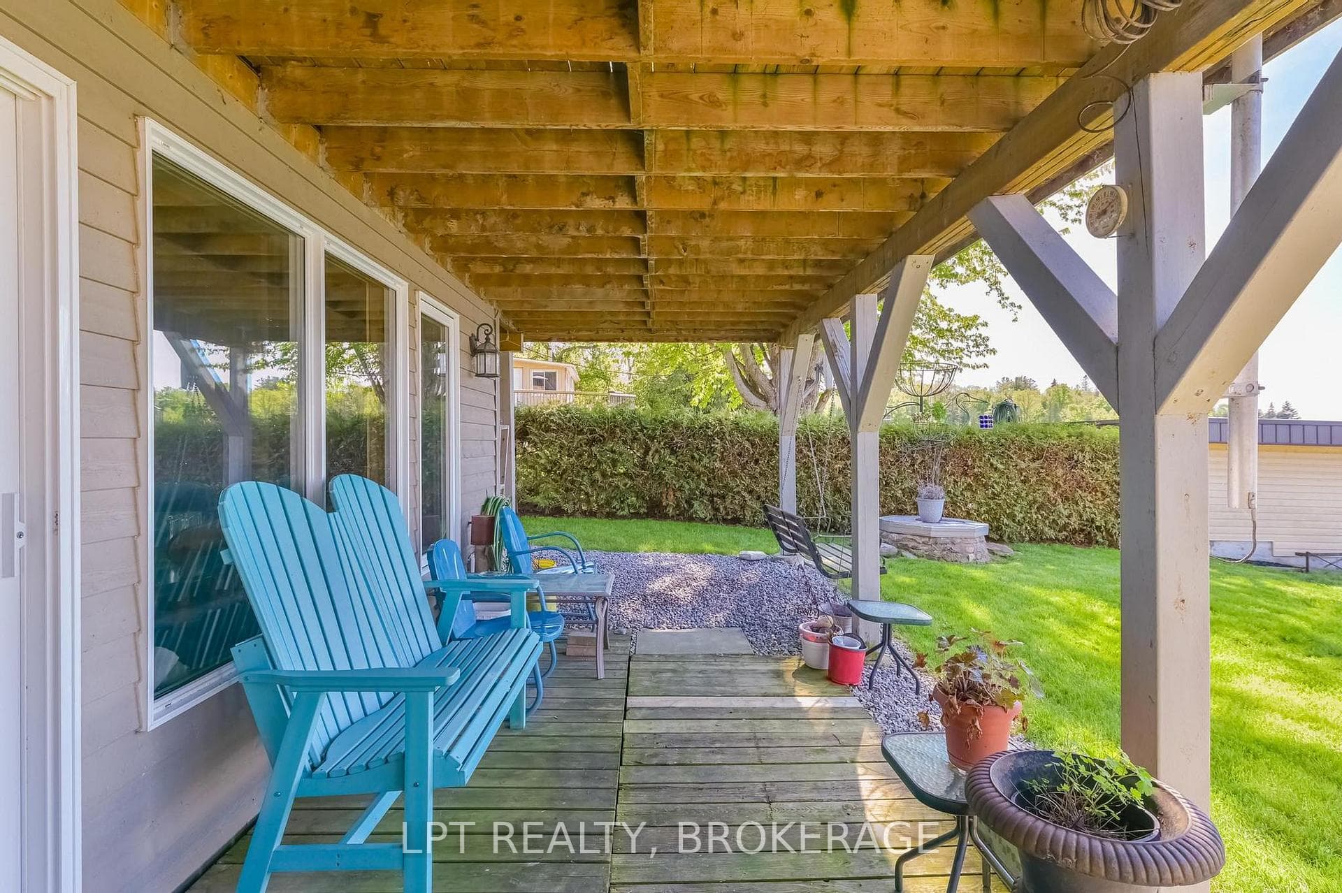 Lower level deck