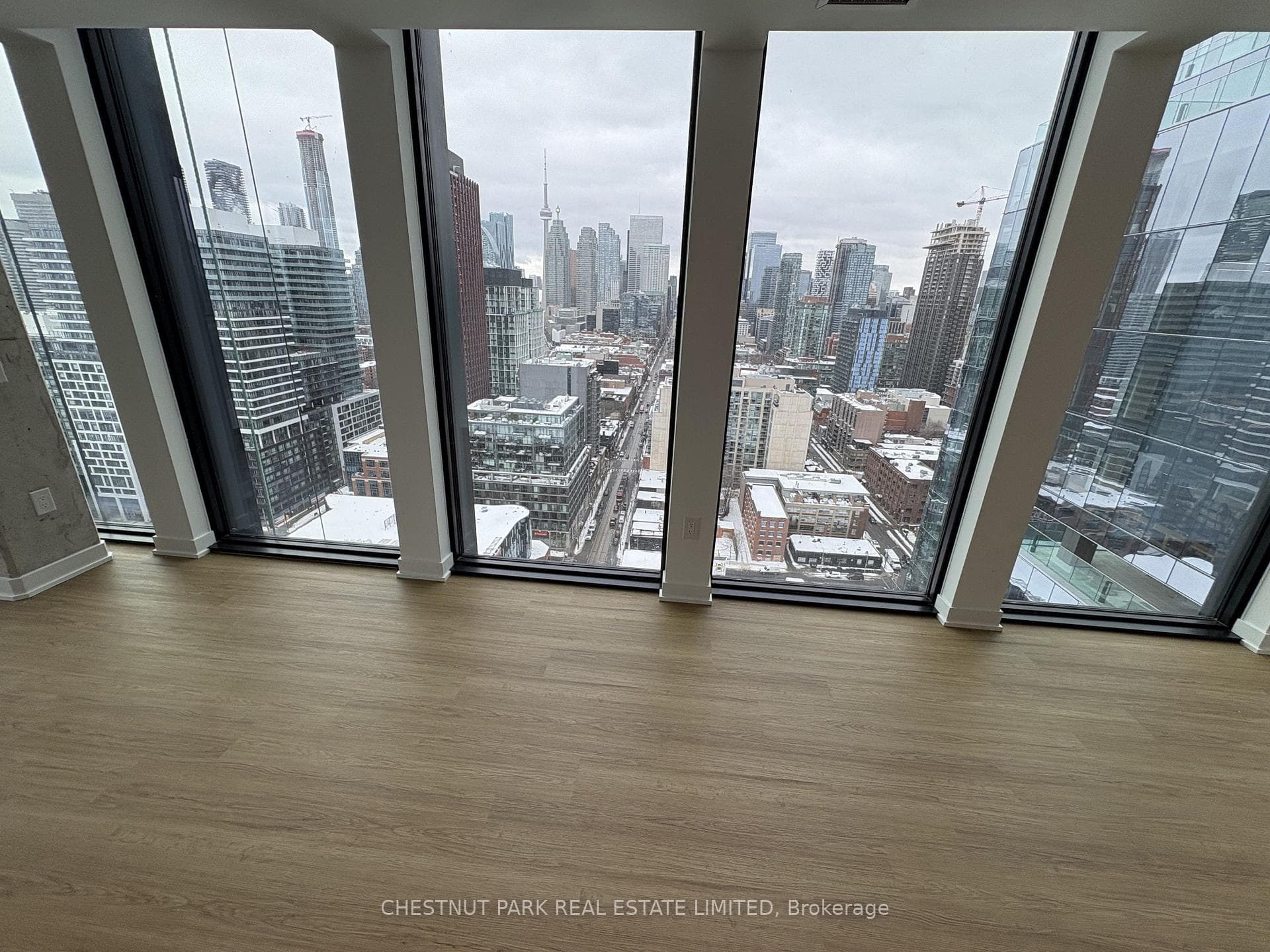 284 King Street Unit 2604 photo 4