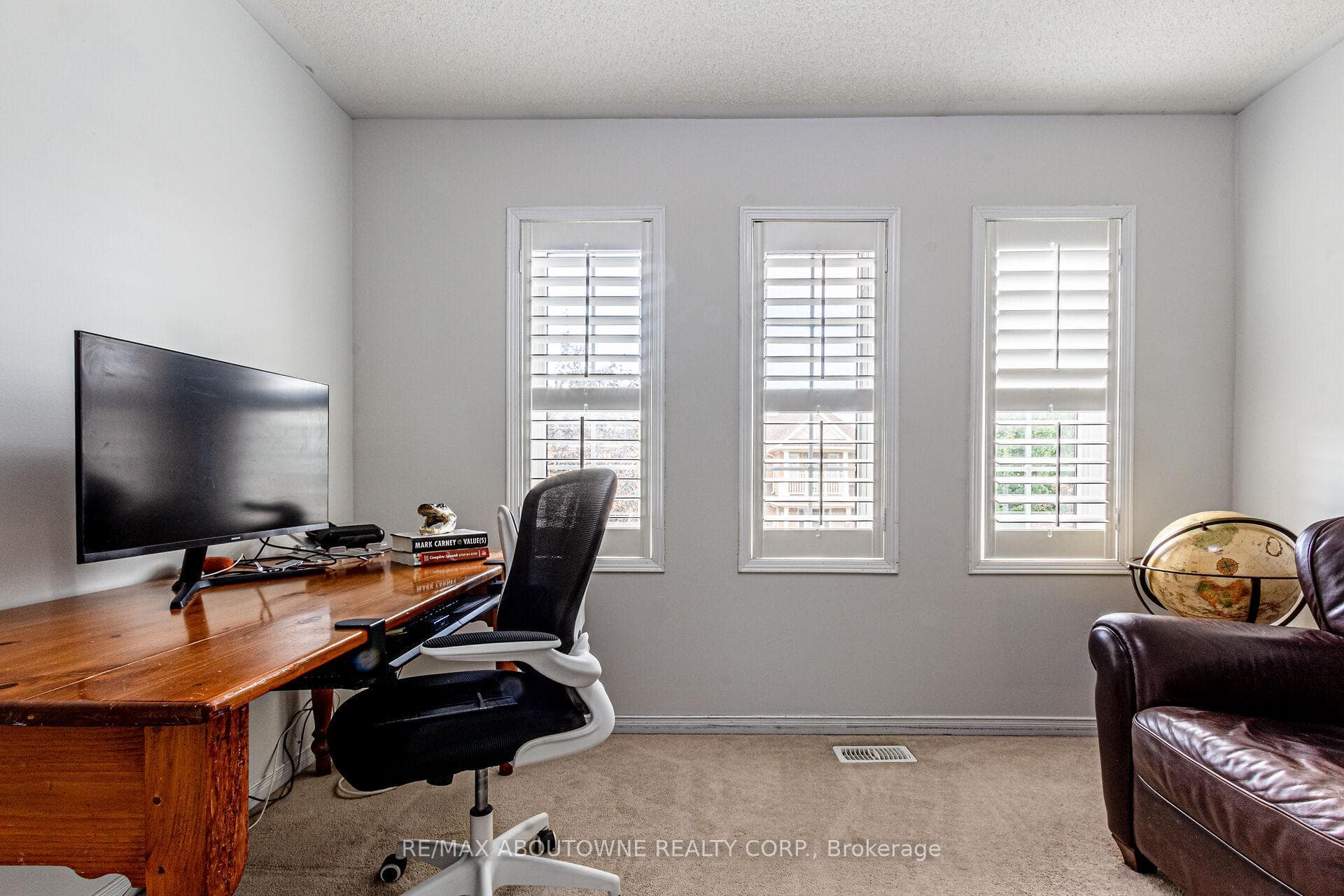 2292 Saddlecreek Crescent photo 26