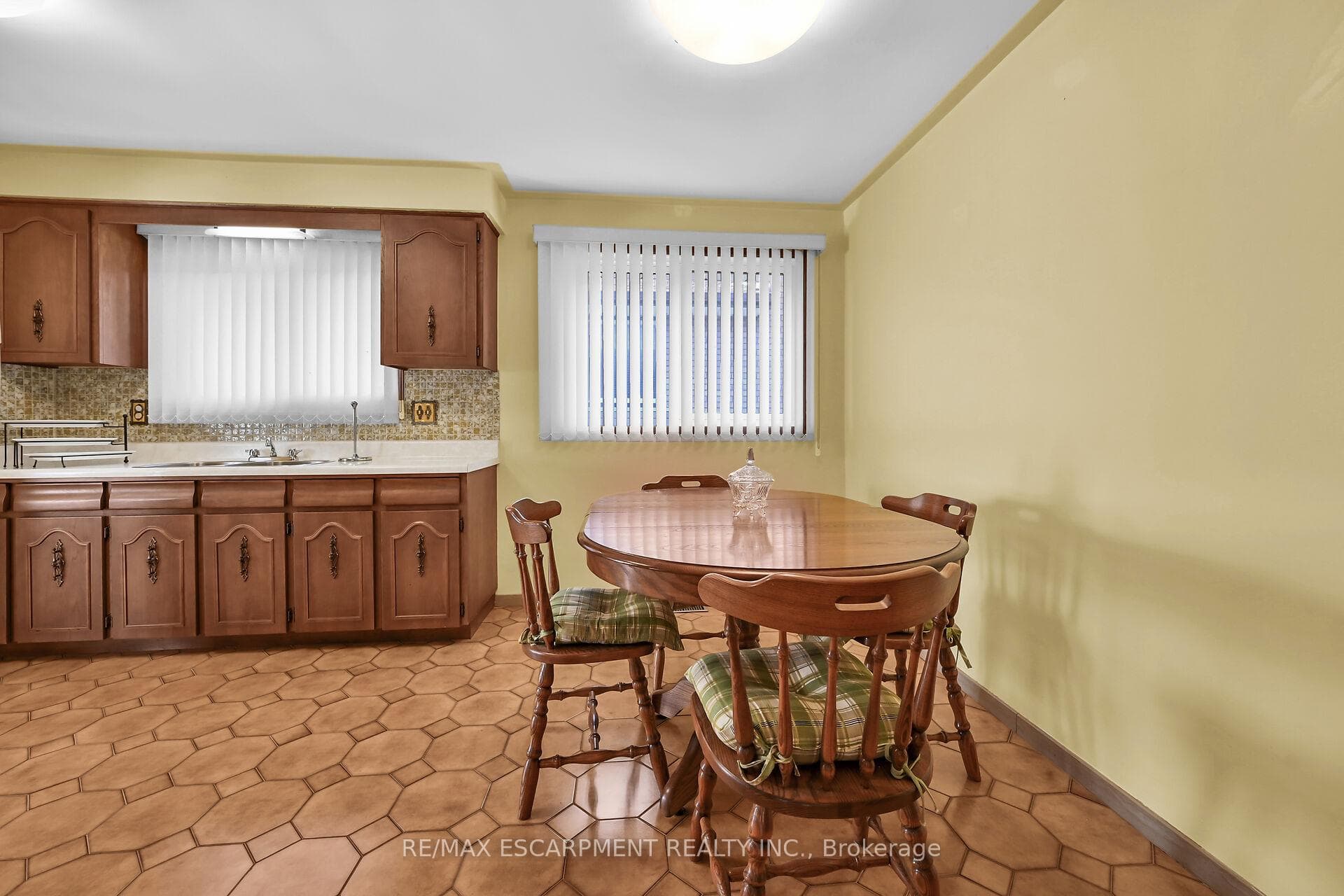 79 Eastbury Drive photo 12