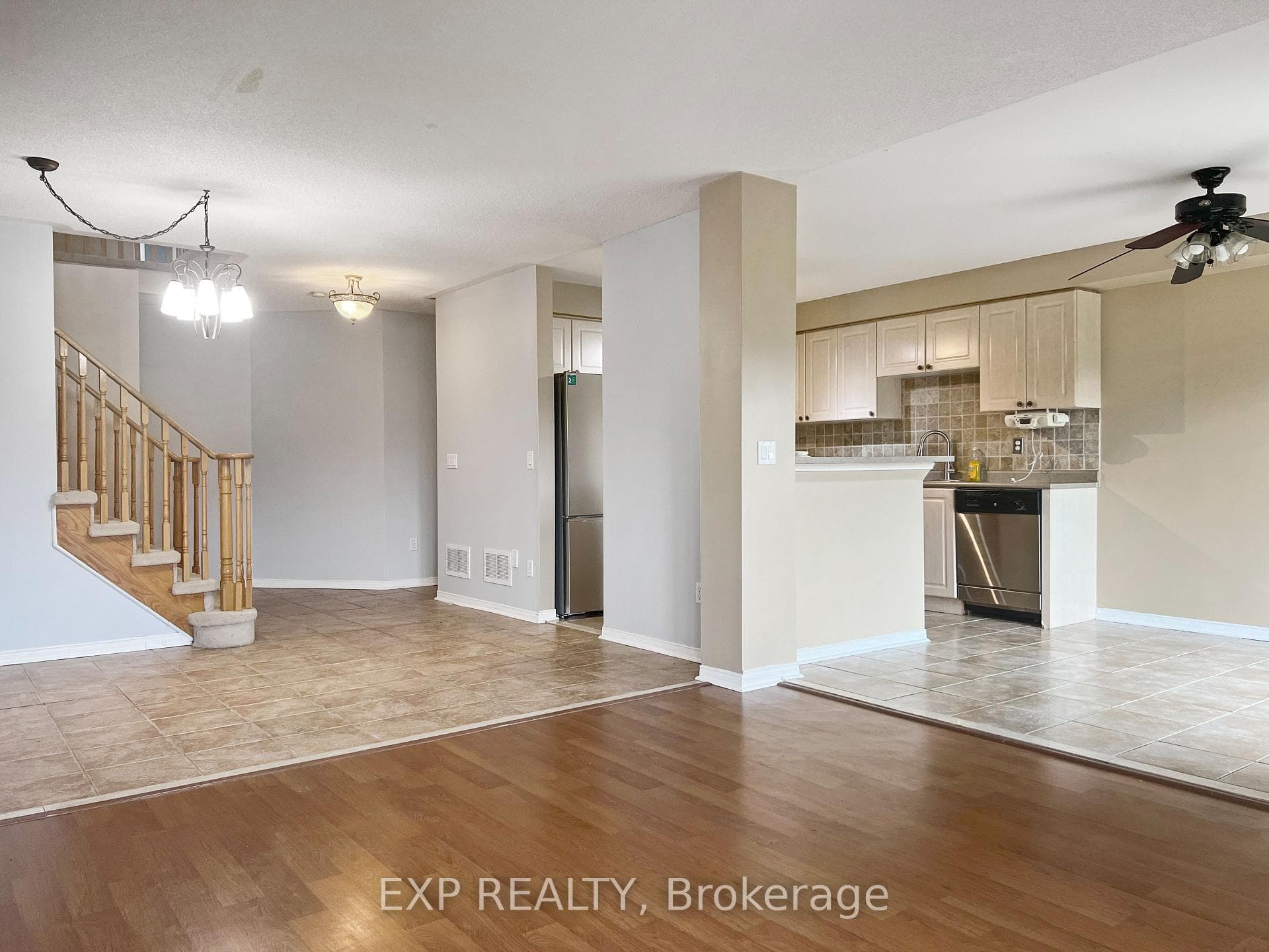 26 Millcliff Circle Unit Upper photo 29