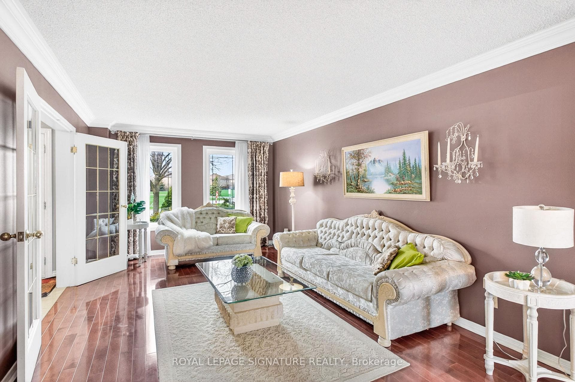 566 Huntington Ridge Drive photo 4