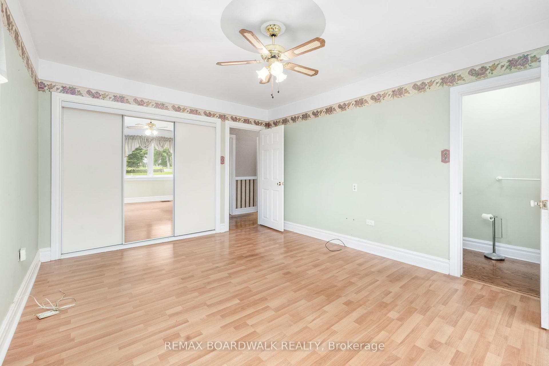 2377 Ramsay Conc 7B Road photo 17