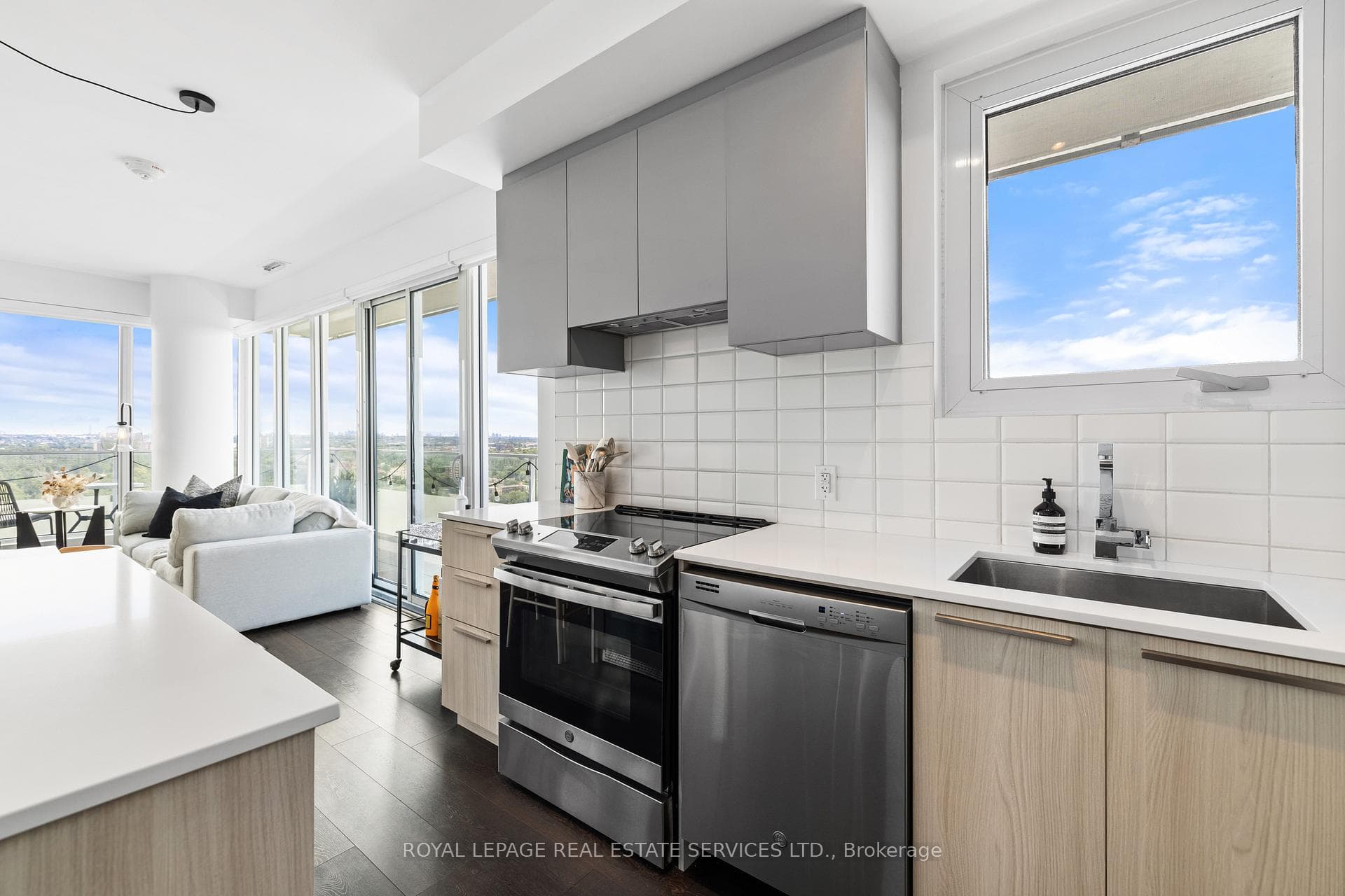 20 Brin Drive Unit 1507 photo 10