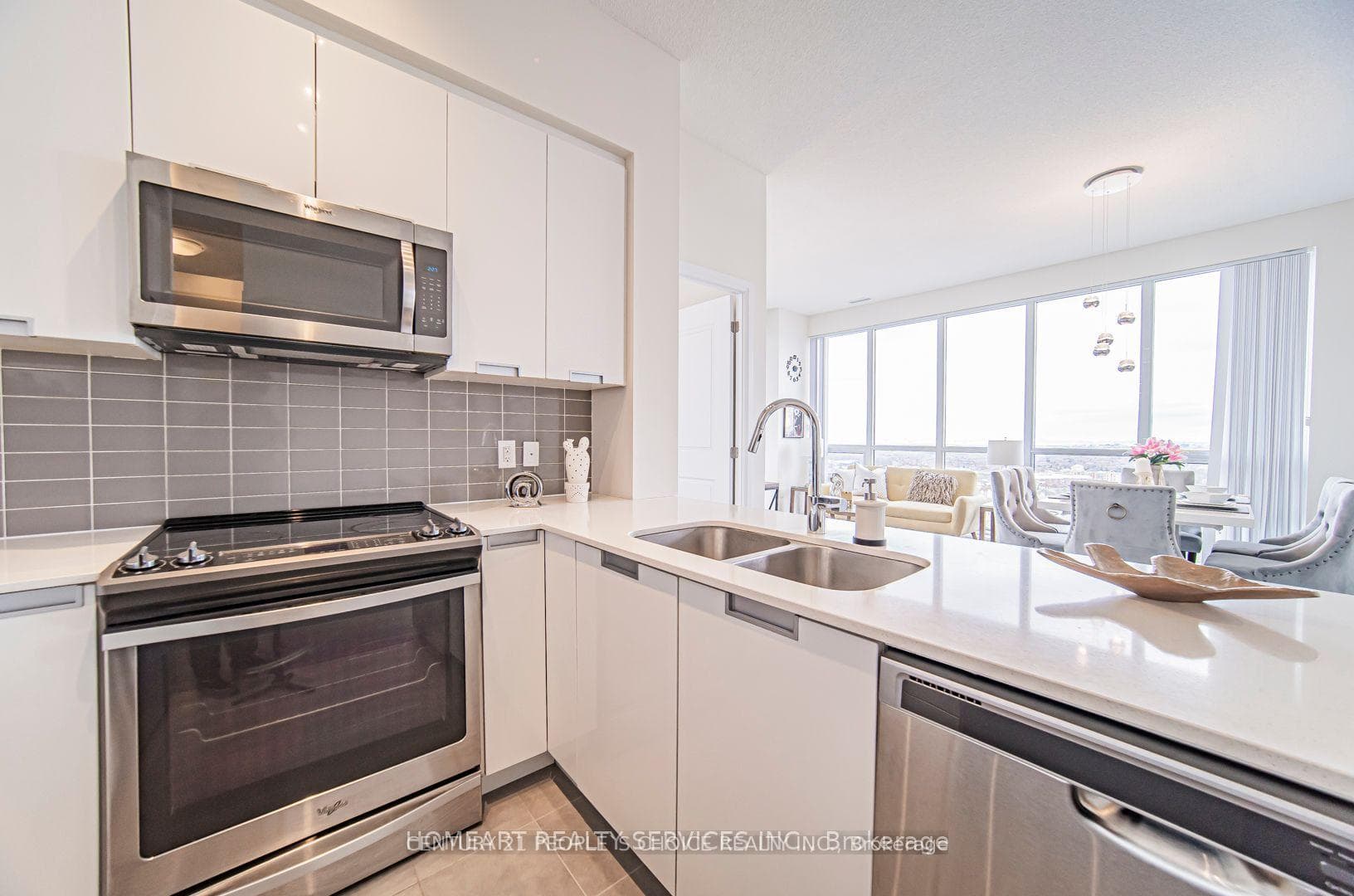 5025 Four Springs Avenue Unit 1802 photo 7