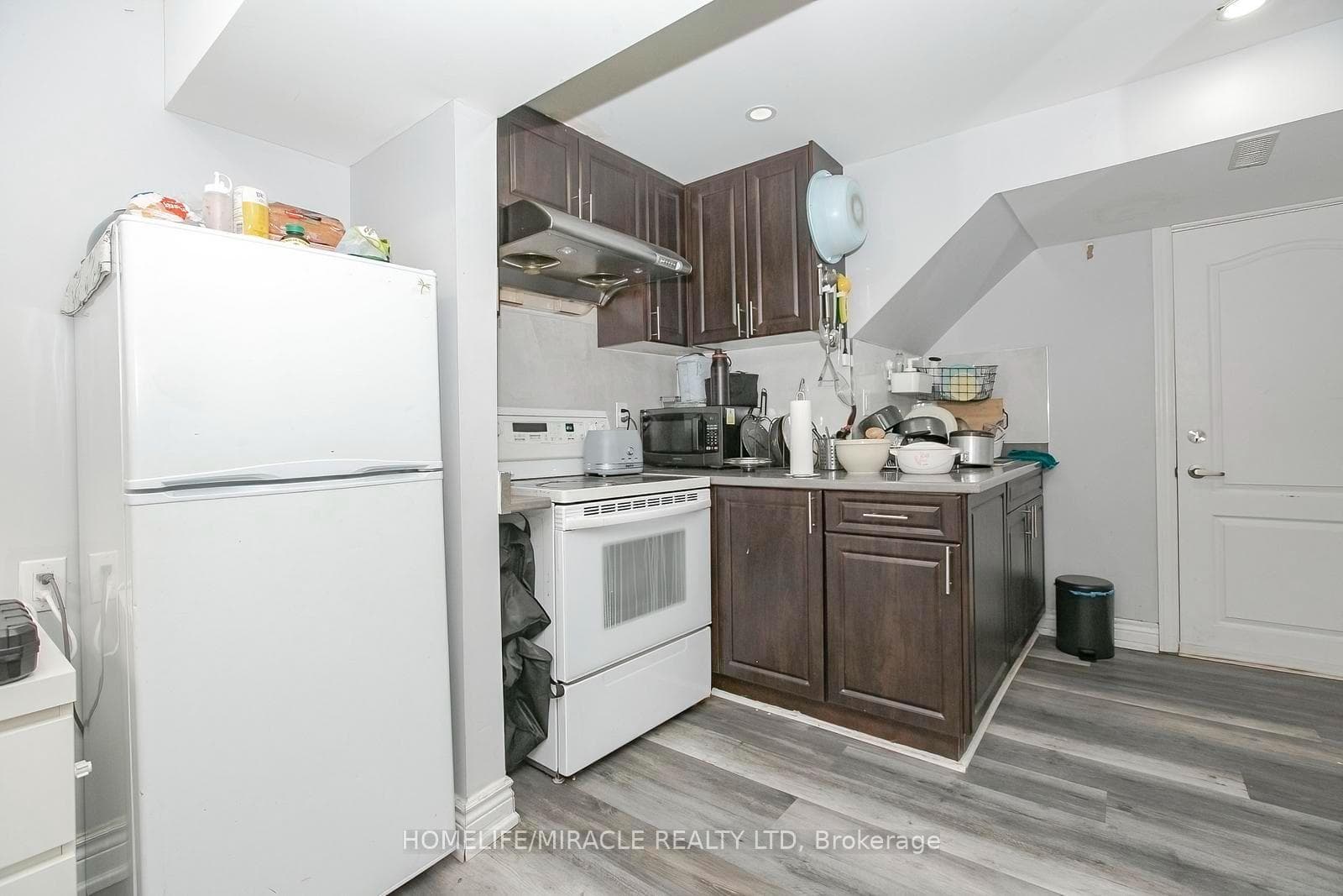 47 Longbourne Crescent photo 42