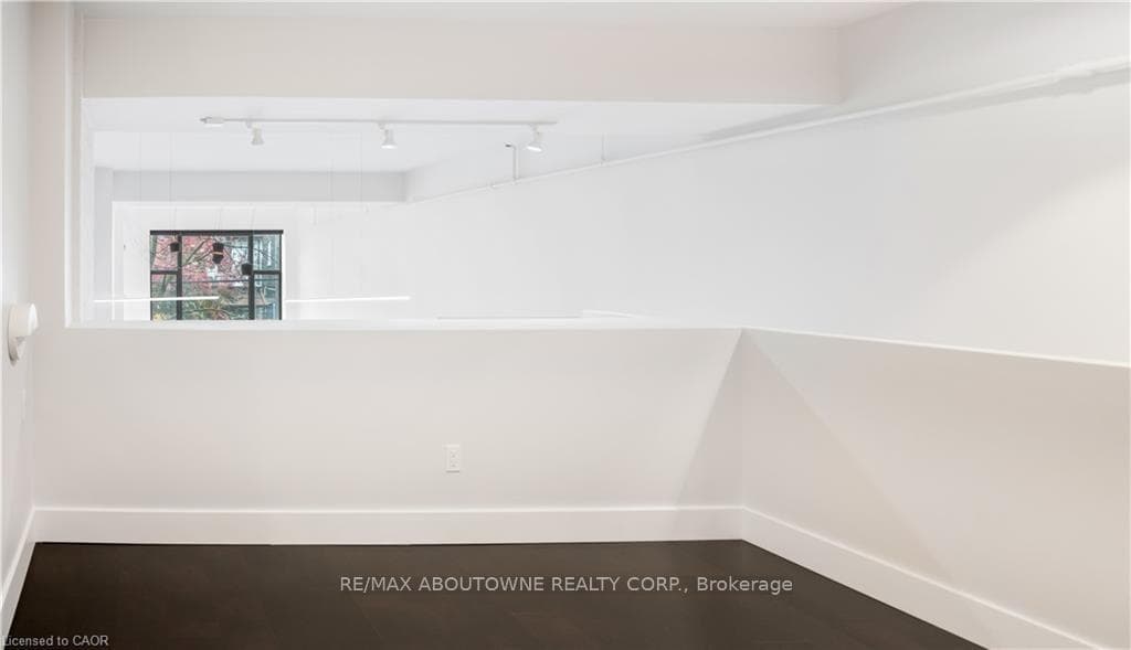 676 Richmond Street Unit 105 photo 12