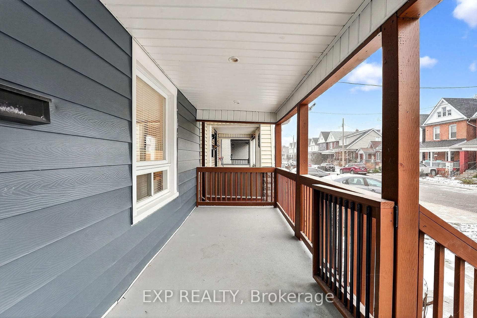 201 Grosvenor Avenue photo 3