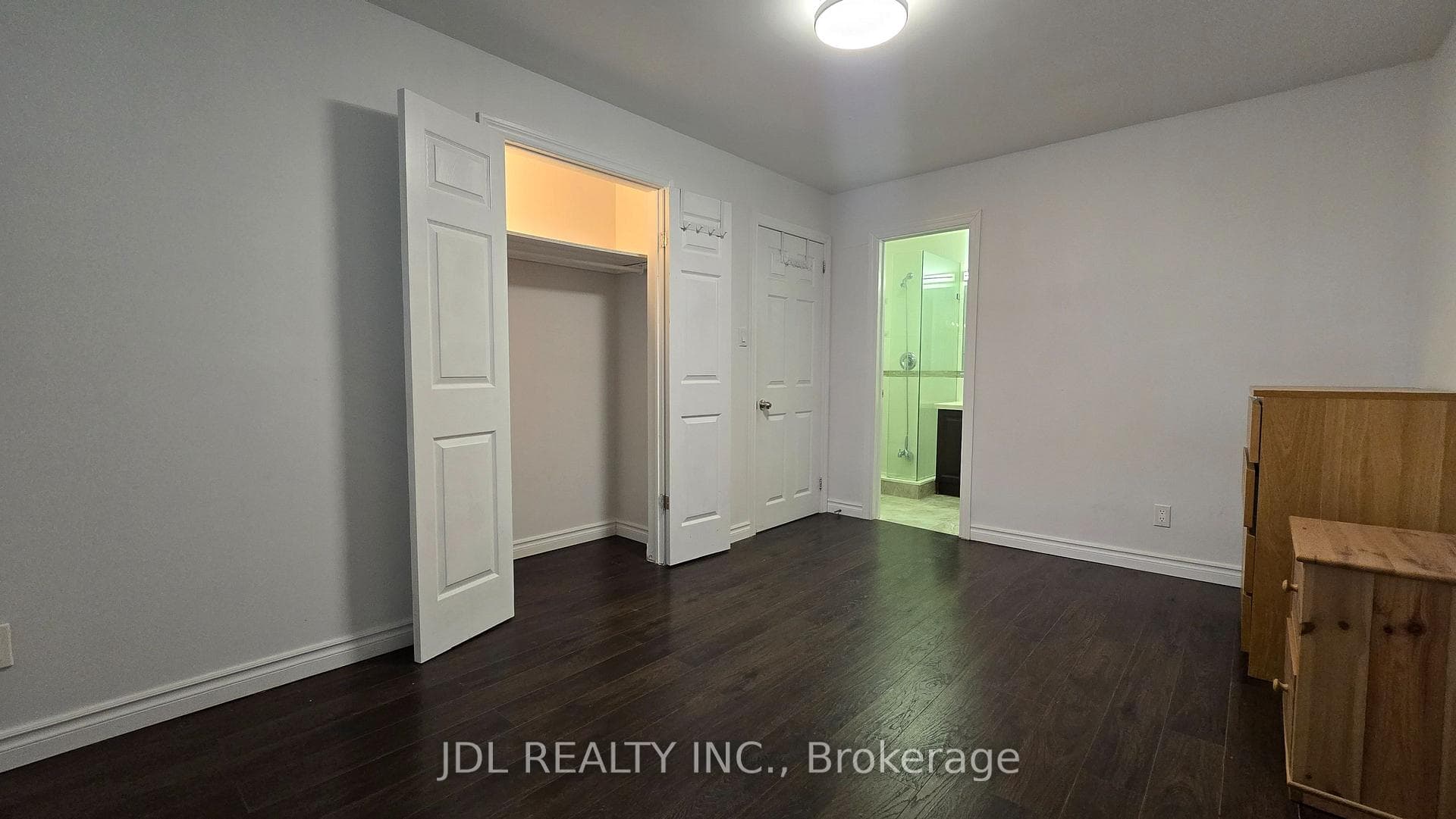 68 Meadowview Avenue Unit Room MC photo 1