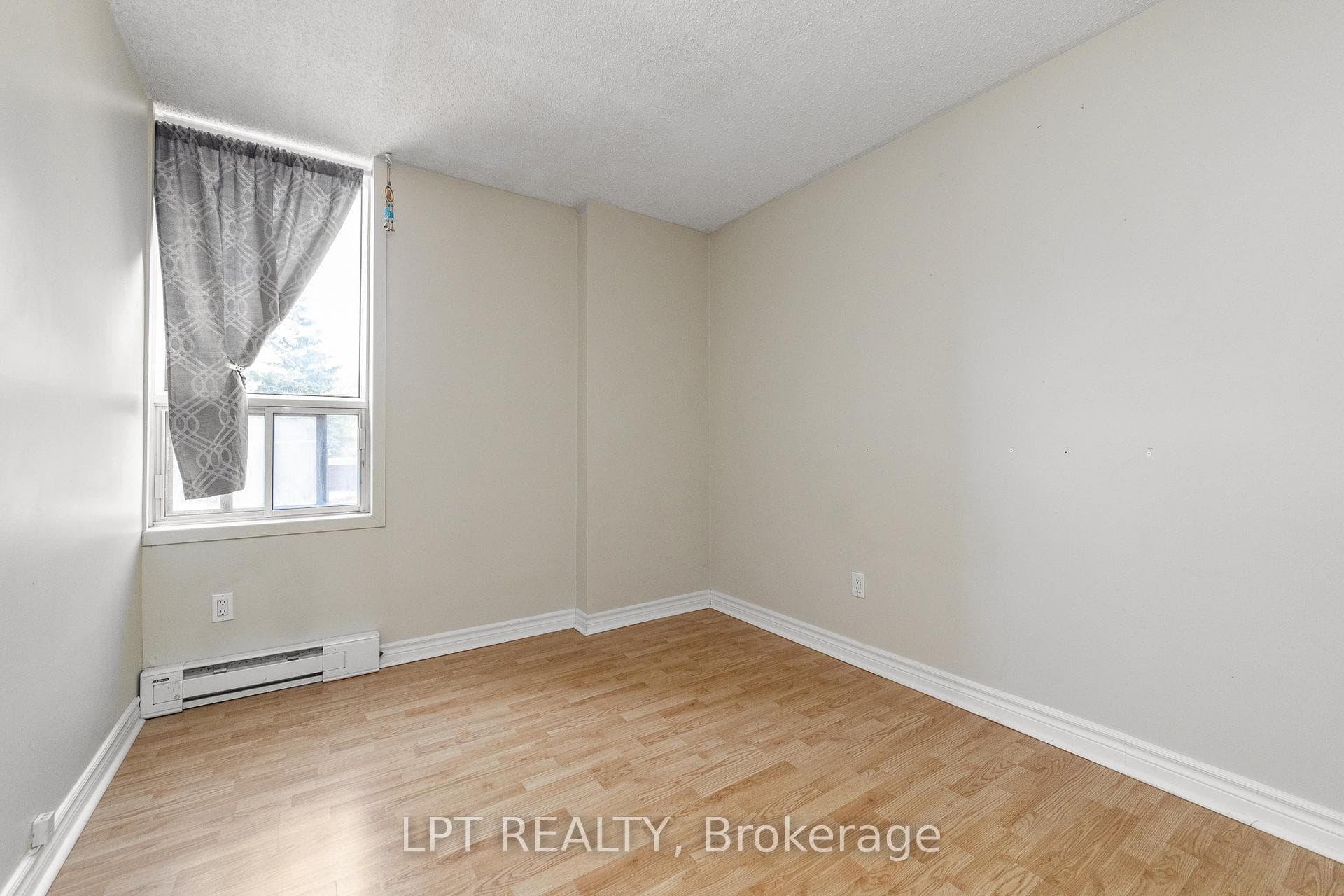 1177 Belanger Avenue Unit 206 photo 20