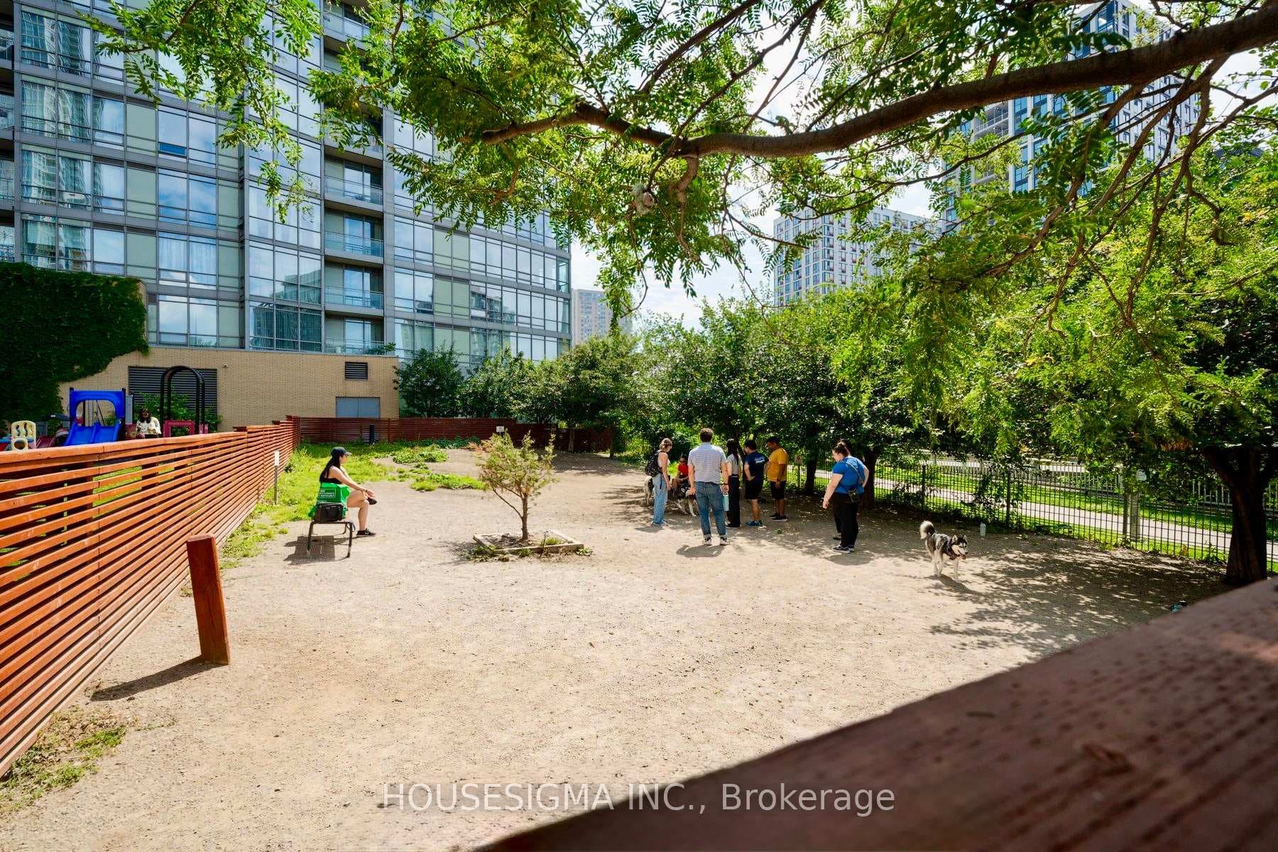 35 Mariner Terrace Unit 2810 photo 23