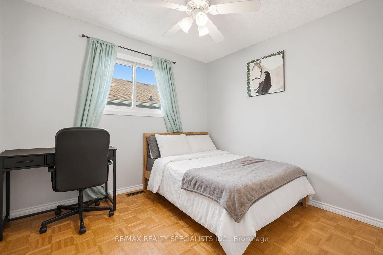 2571 Trident Avenue photo 15