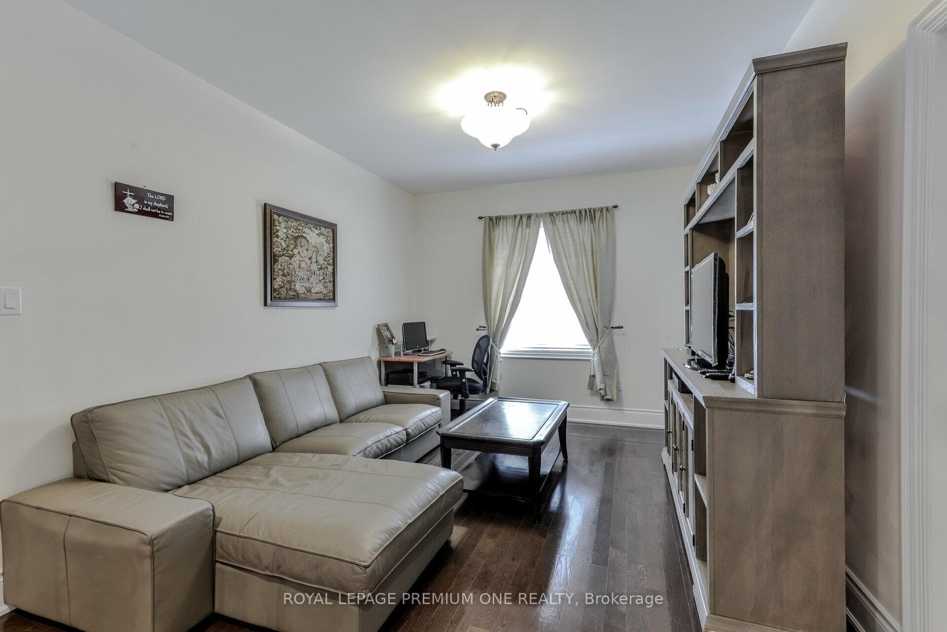 107 Headwind Boulevard photo 29