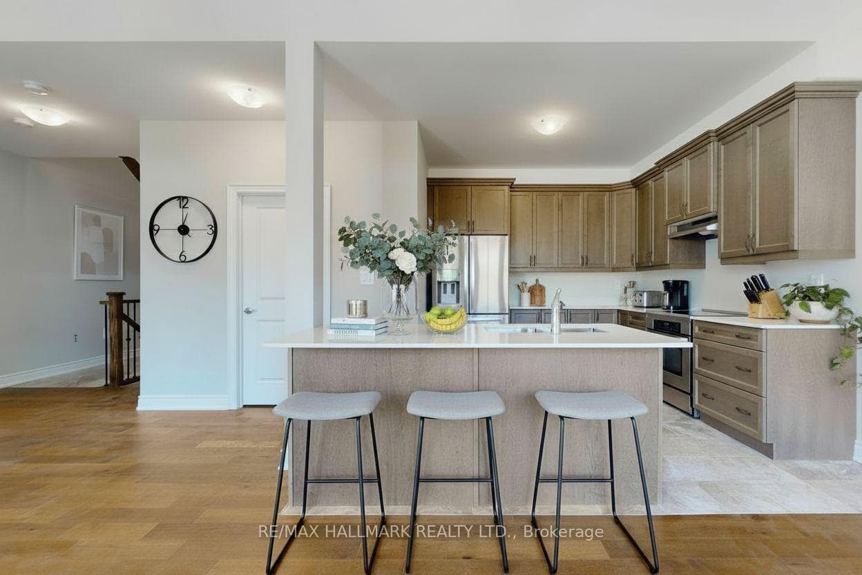 70 Shelson Place photo 11