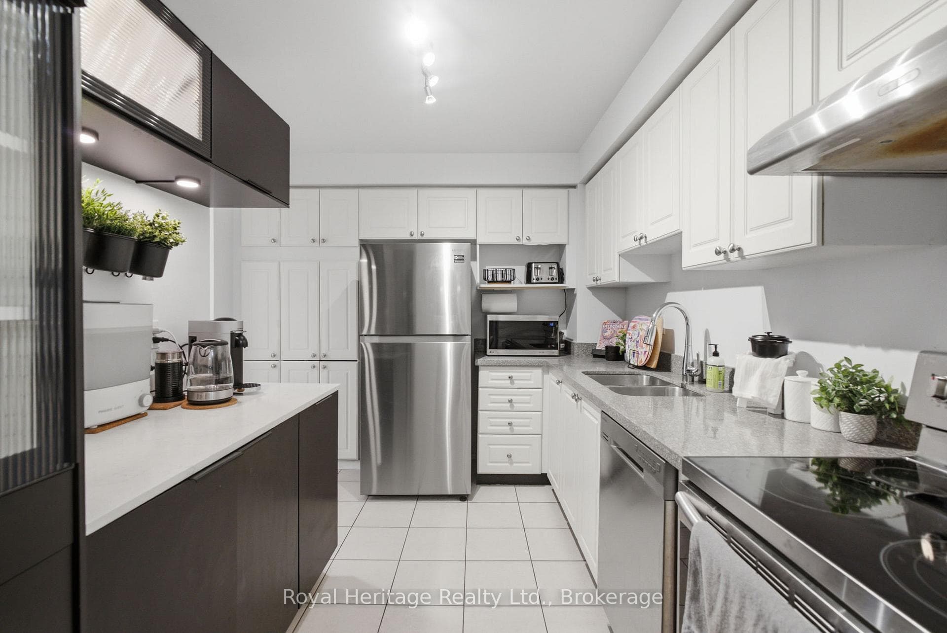 115 Avenue Road Unit 26 photo 12