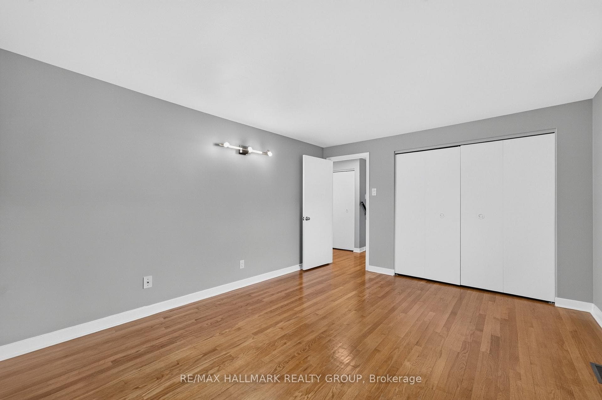 323 Poulin Avenue photo 31