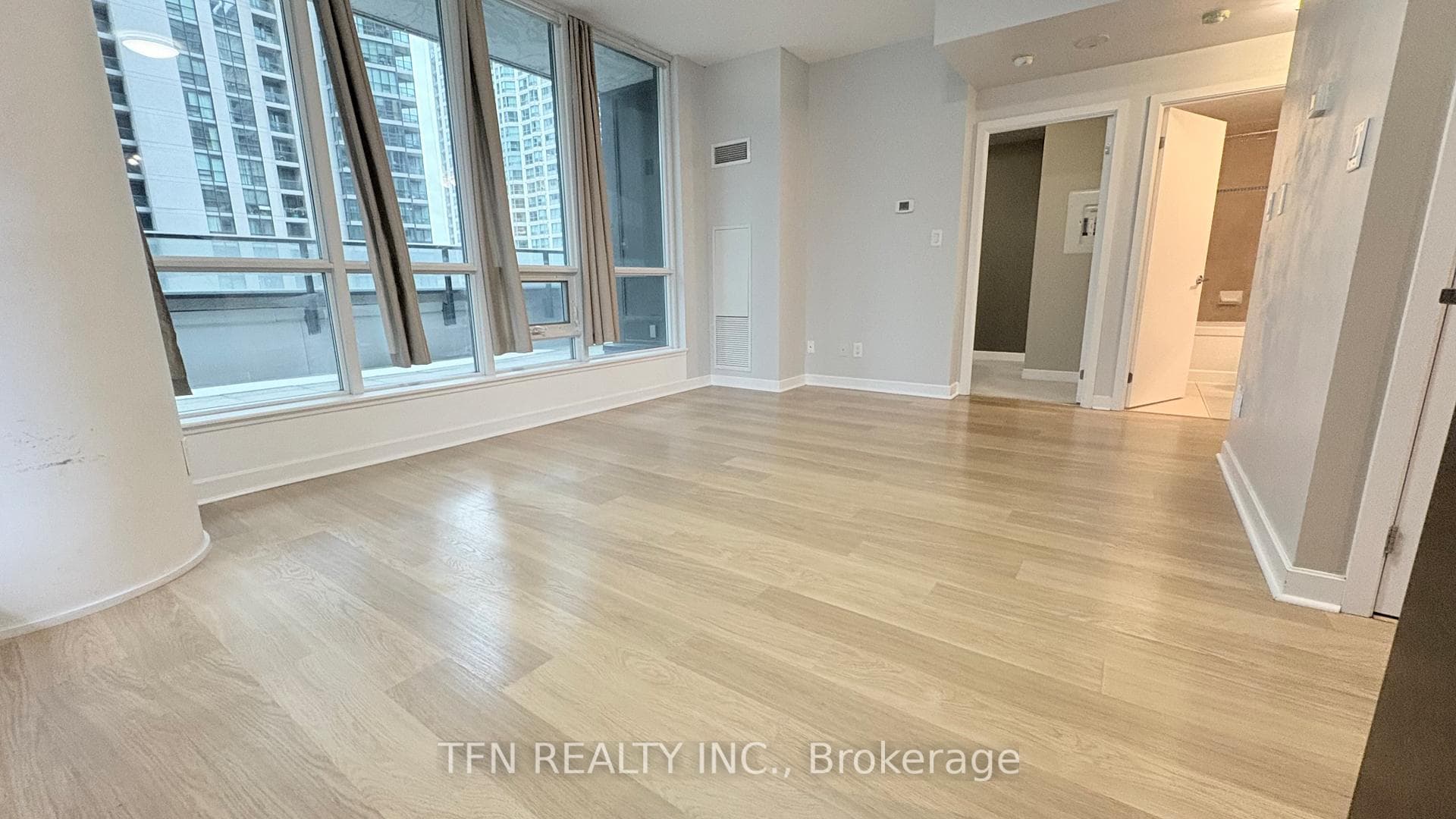 33 Bay Street Unit 504 photo 1