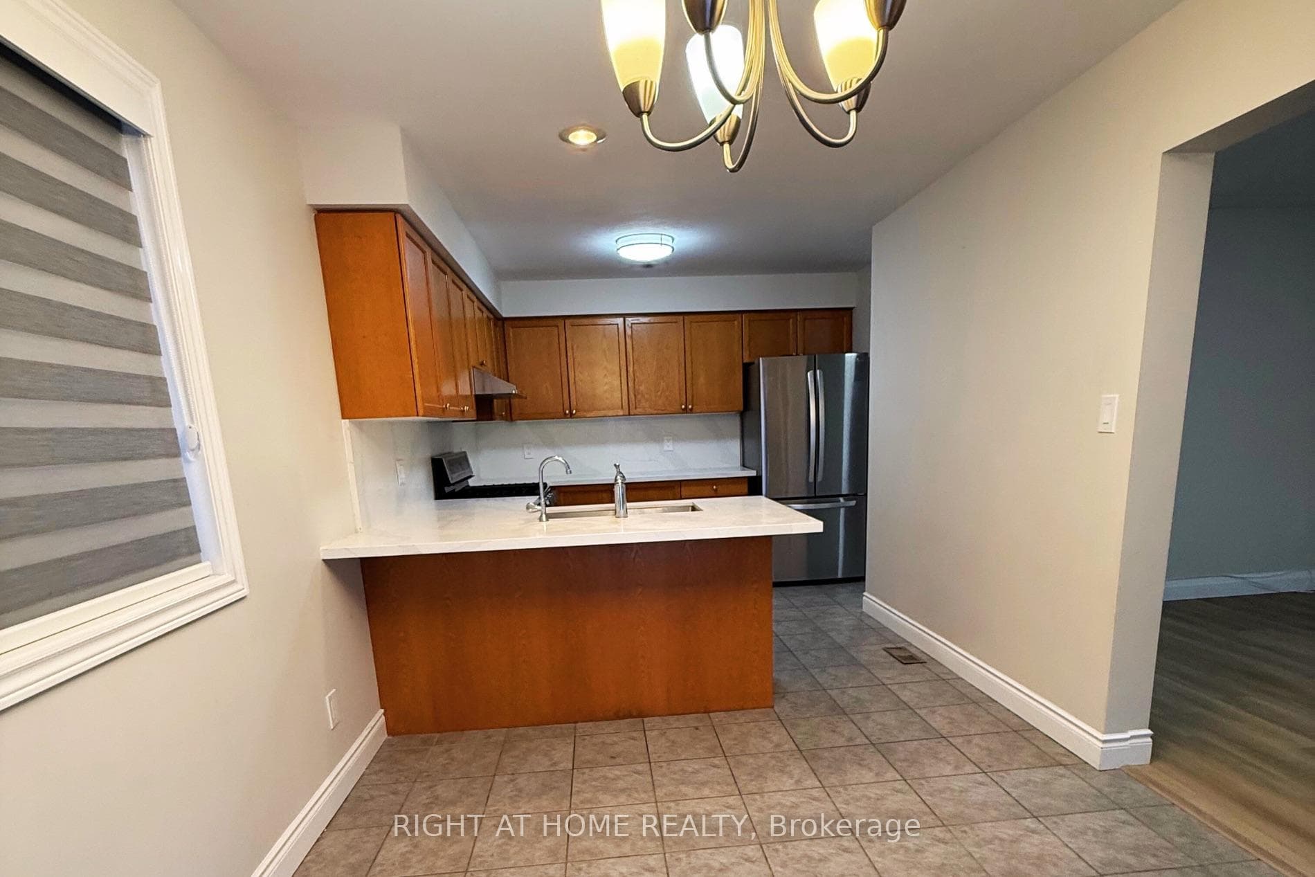 80 Chrysler Crescent Unit Upper photo 14