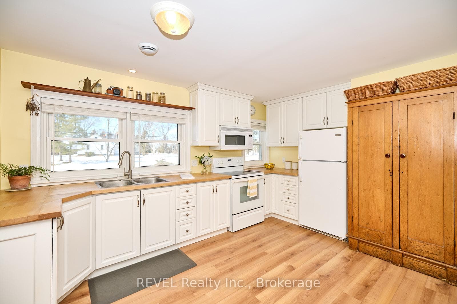 1819 Balfour Street photo 15