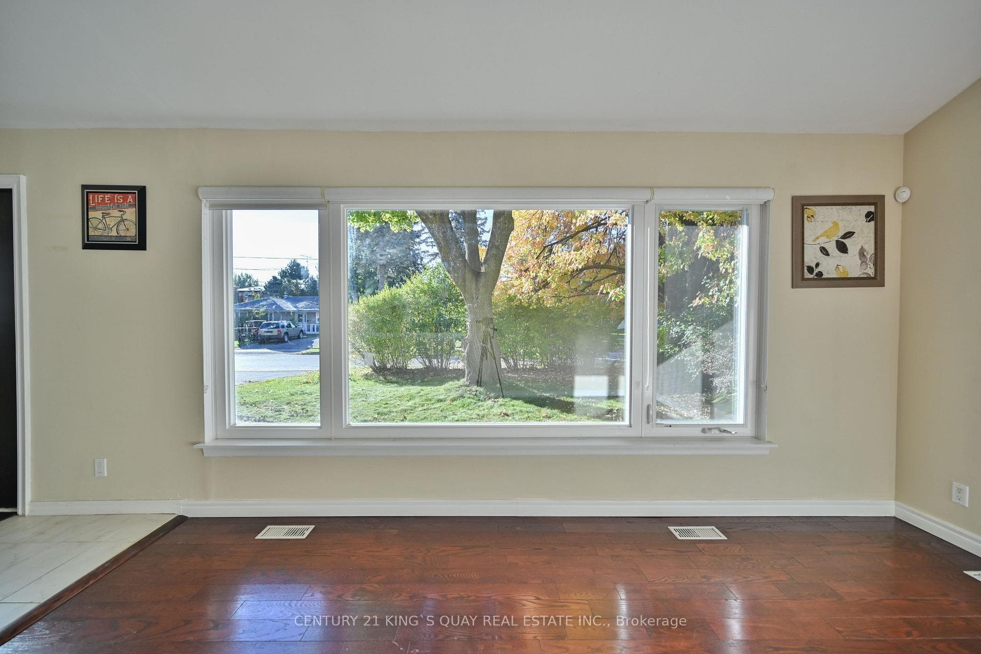313 Paliser Crescent photo 12