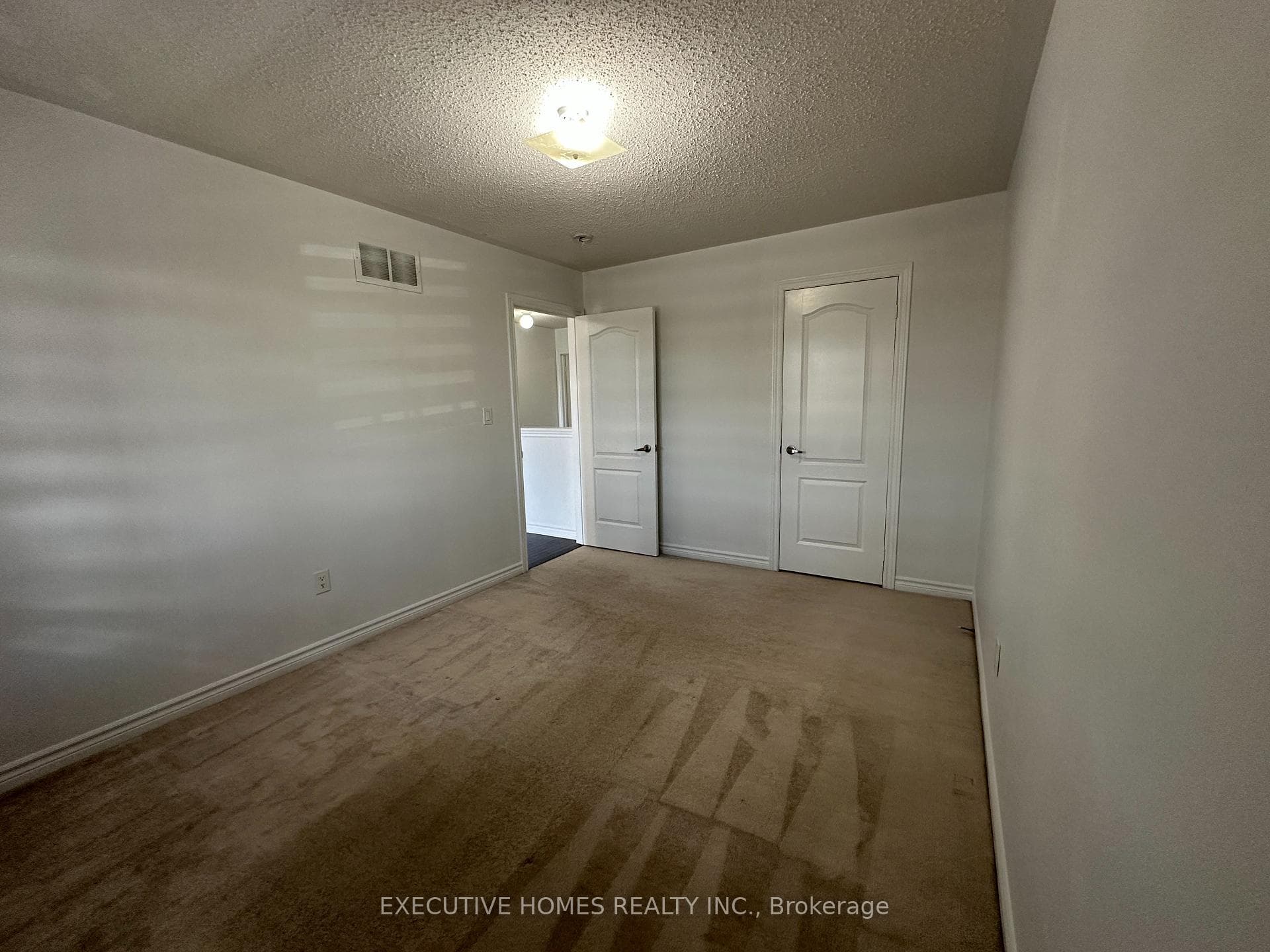 21 Elmcrest Drive photo 25