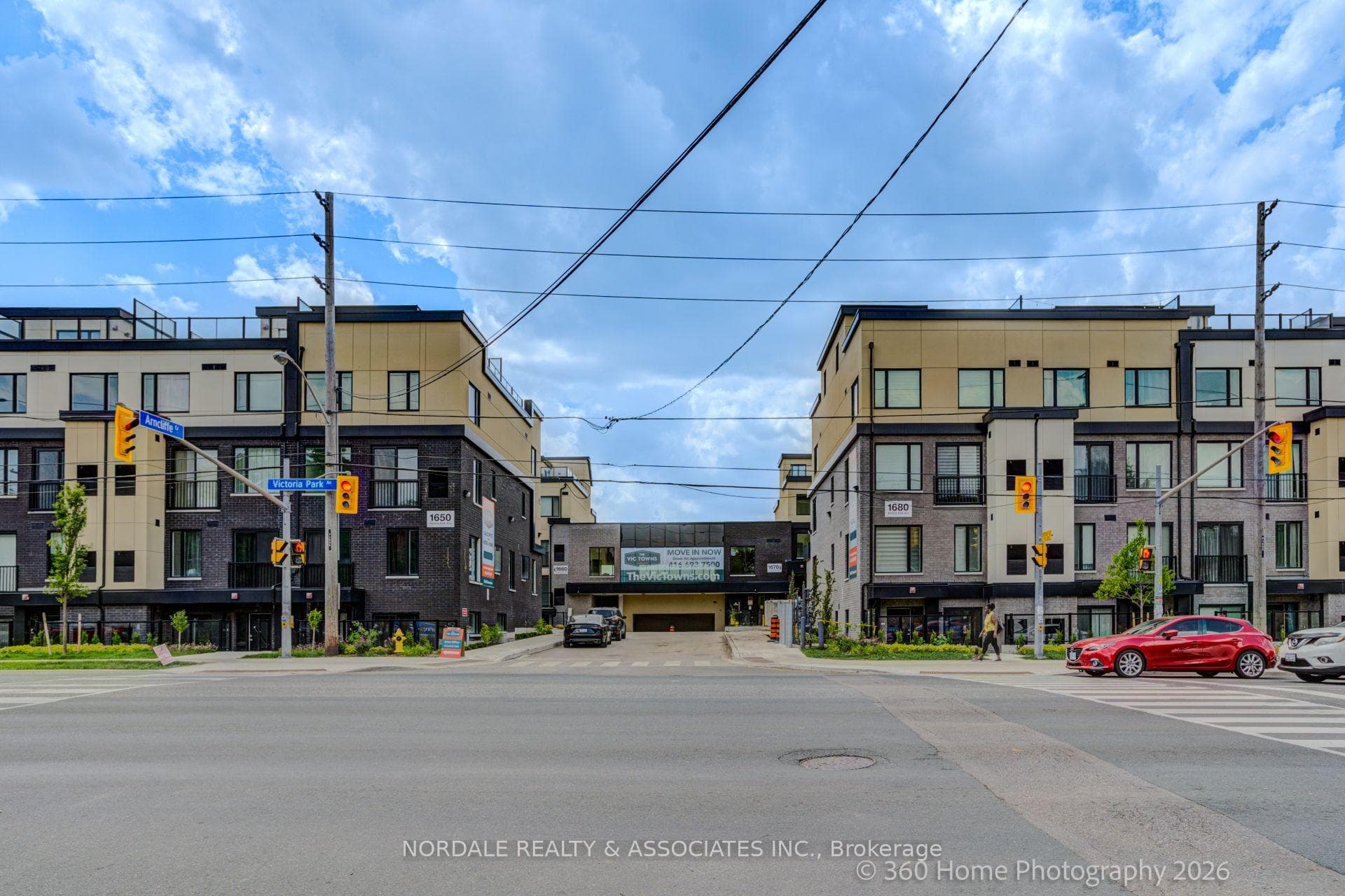 1670 Victoria Park Avenue Unit D109 photo 1