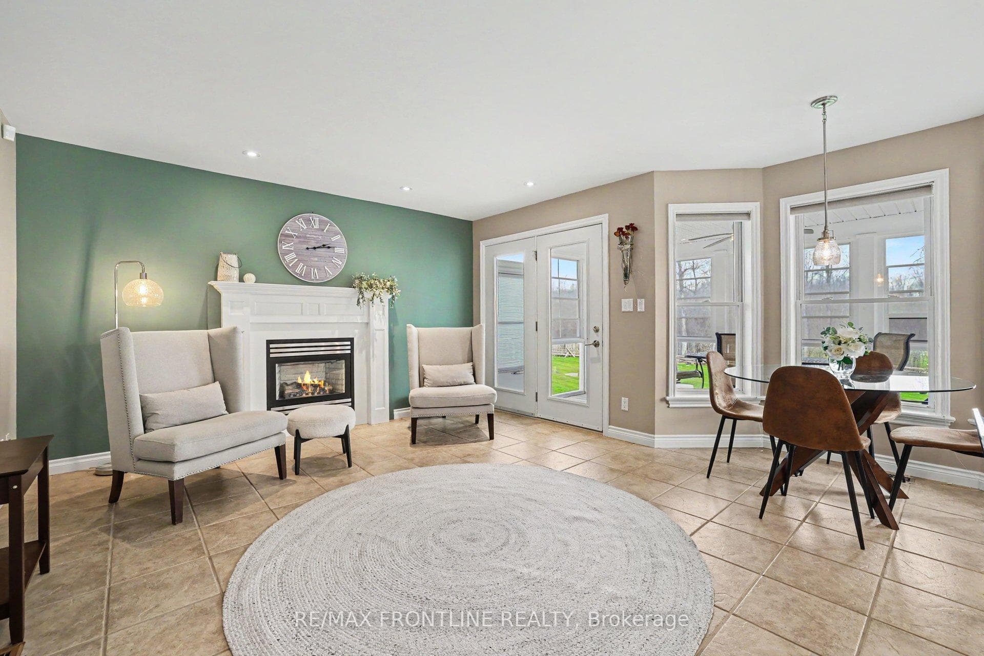 146 Orchard Crescent photo 19