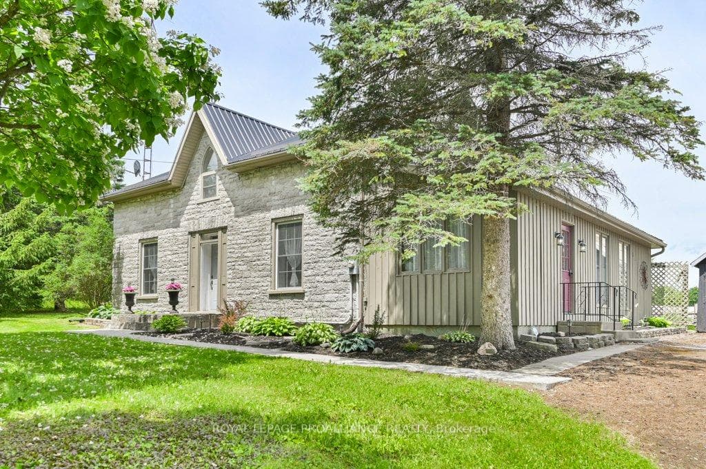 1109 Cross Road photo 2
