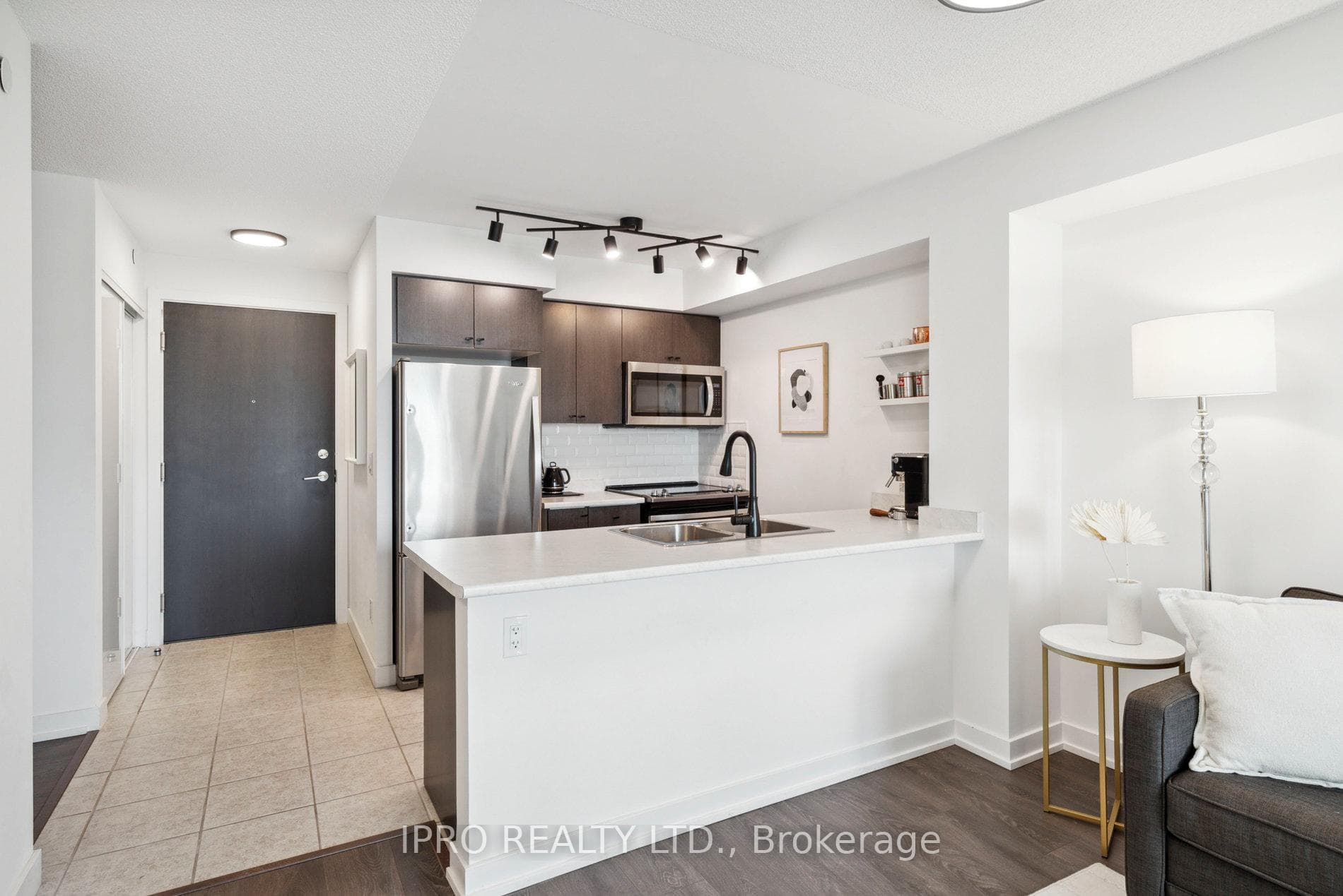 8 Trent Avenue Unit 513 photo 9