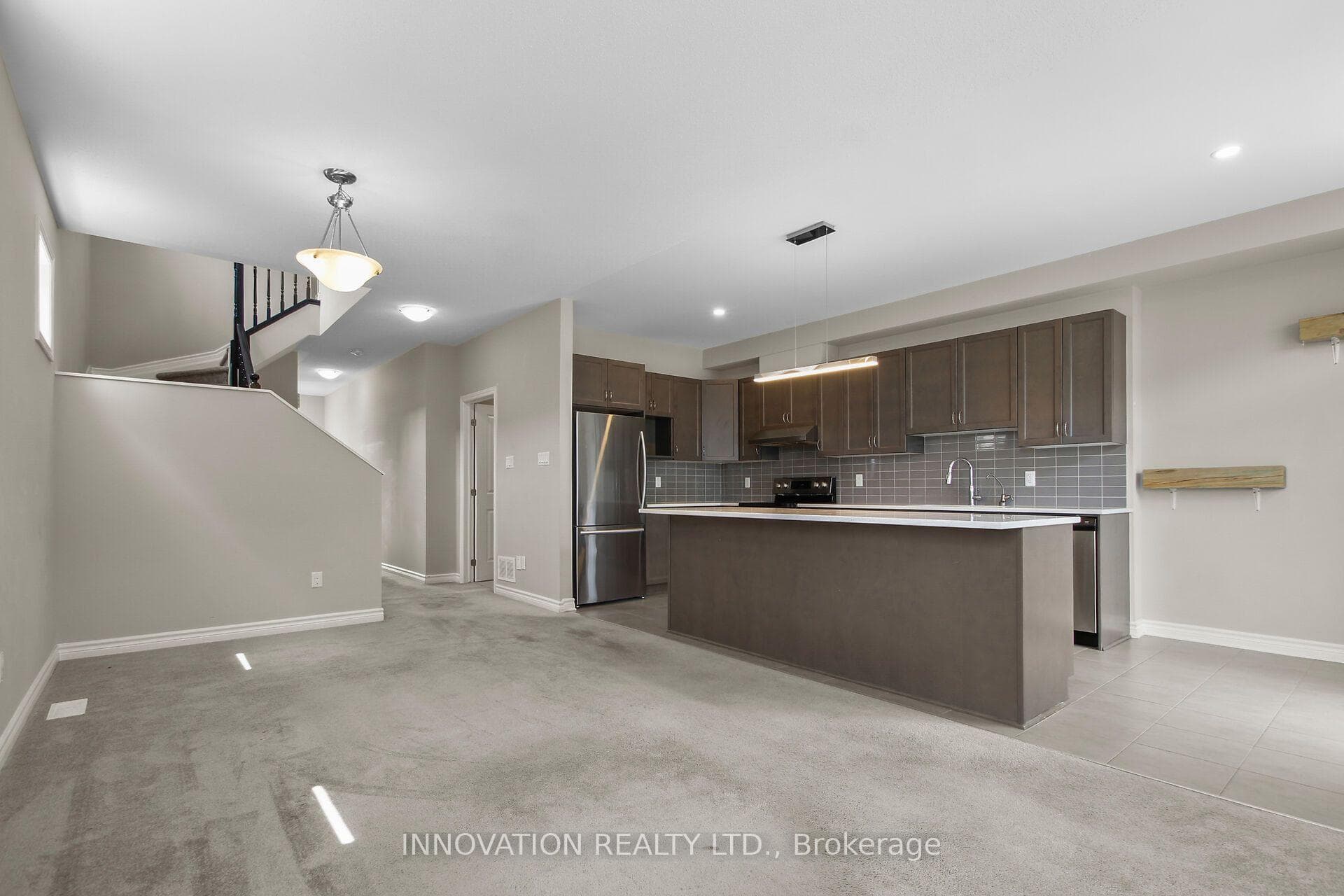 210 Bandelier Way photo 7