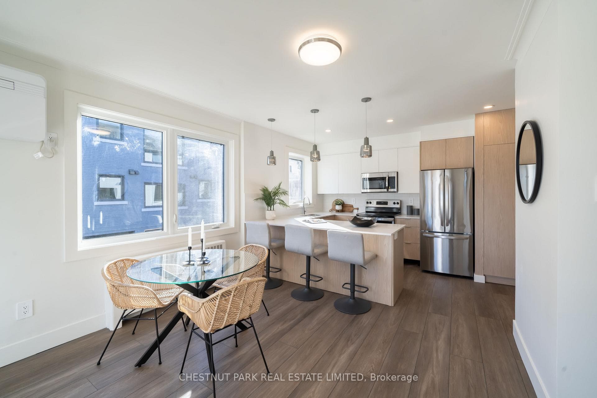 1492 Avenue Road Unit 3 photo 6