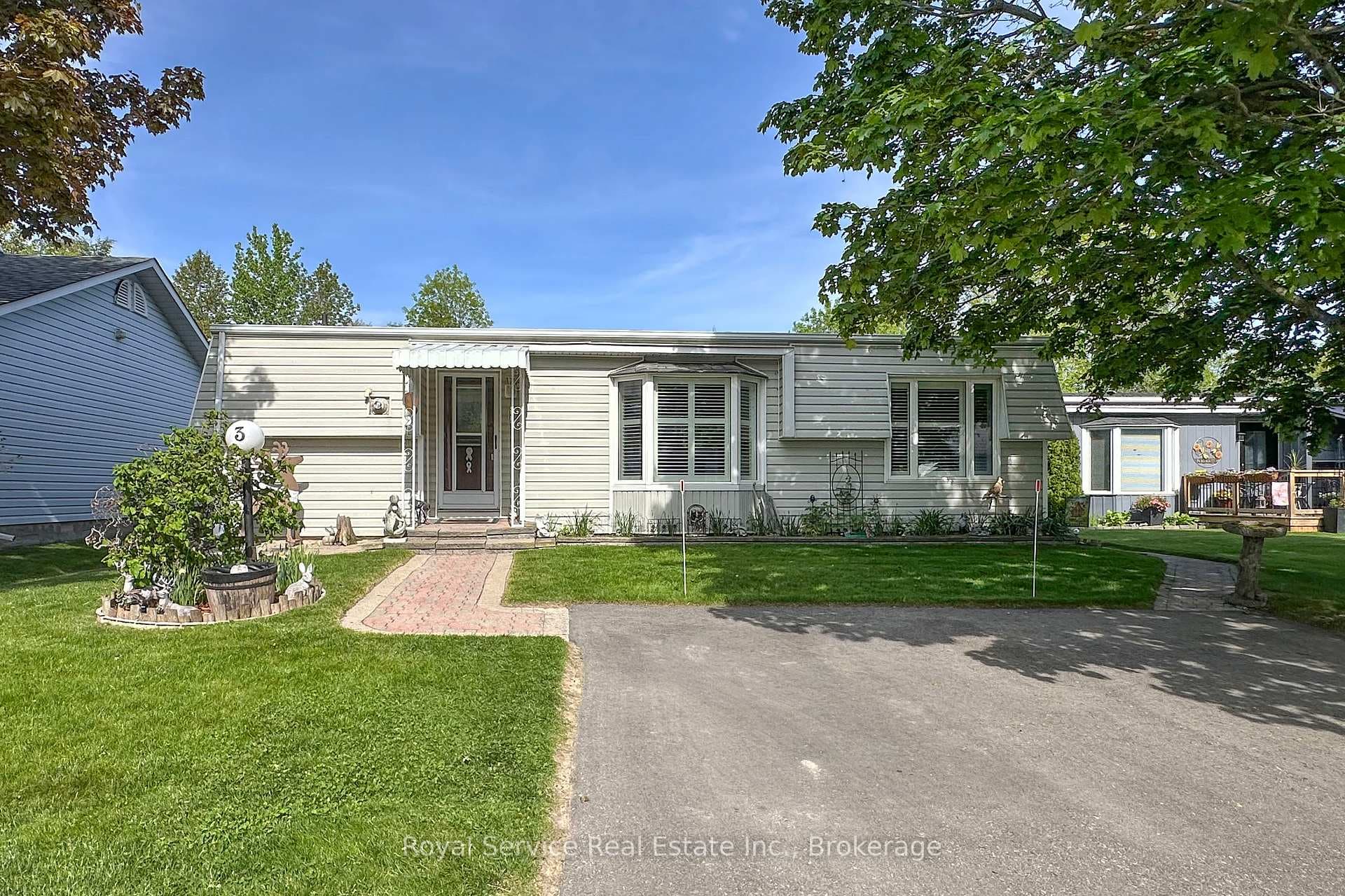3 Fairway Drive photo 1