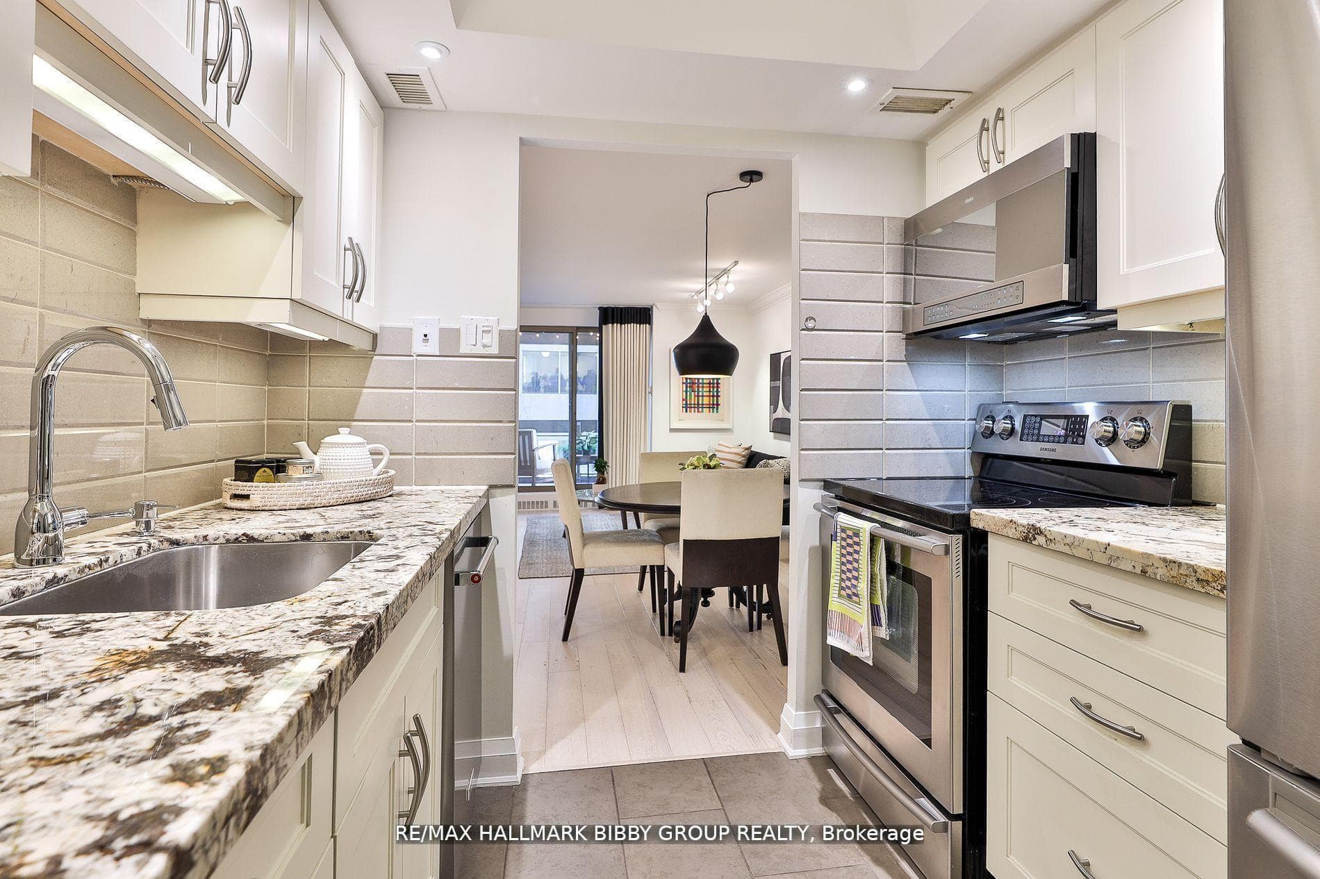 61 St Clair Avenue Unit 206 photo 15
