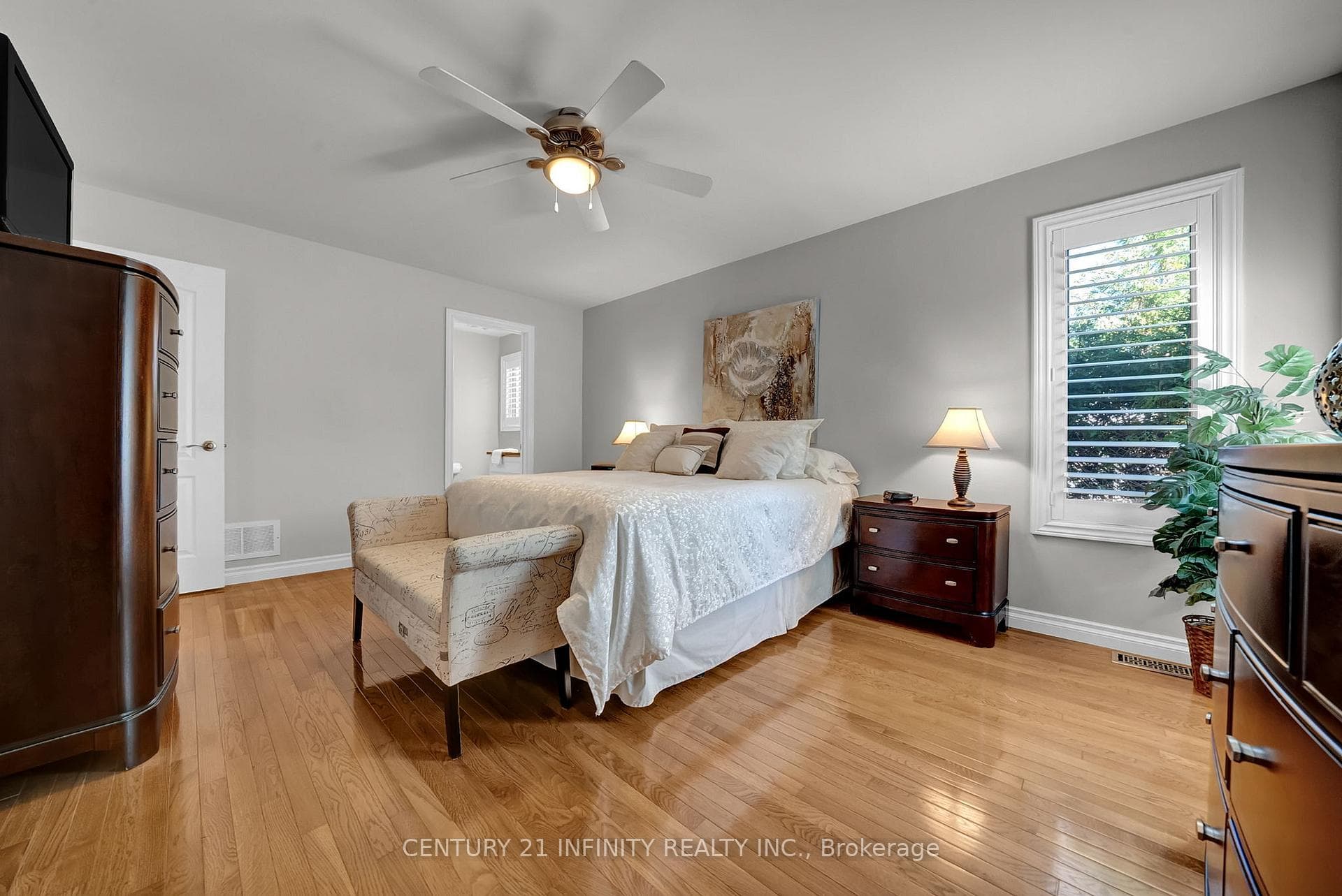 16 LORI Boulevard photo 13