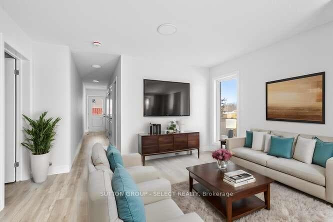 261 PITTOCK PARK Road Unit 14 photo 4