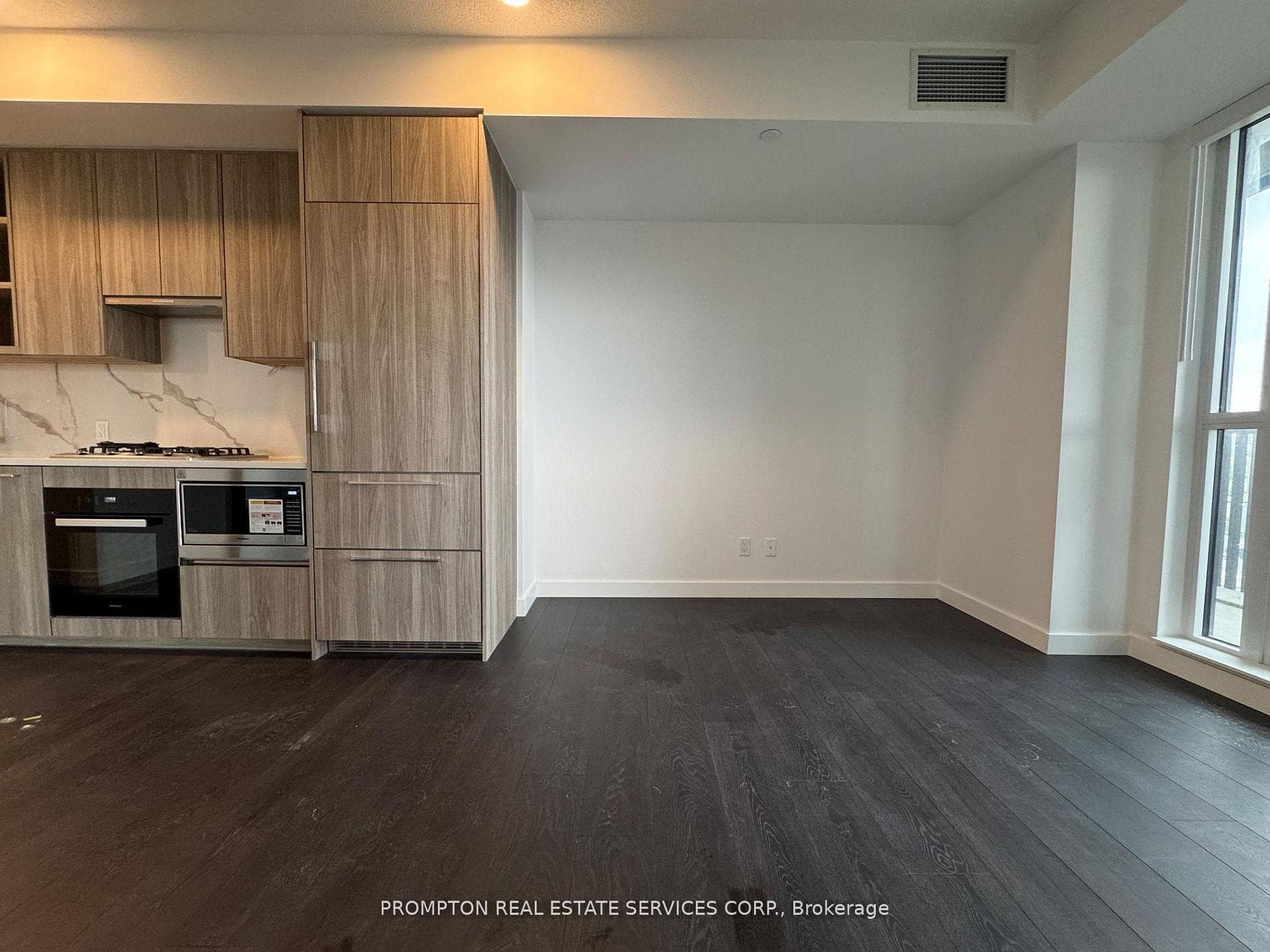 18 Esther Shiner Boulevard Unit 1705 photo 2