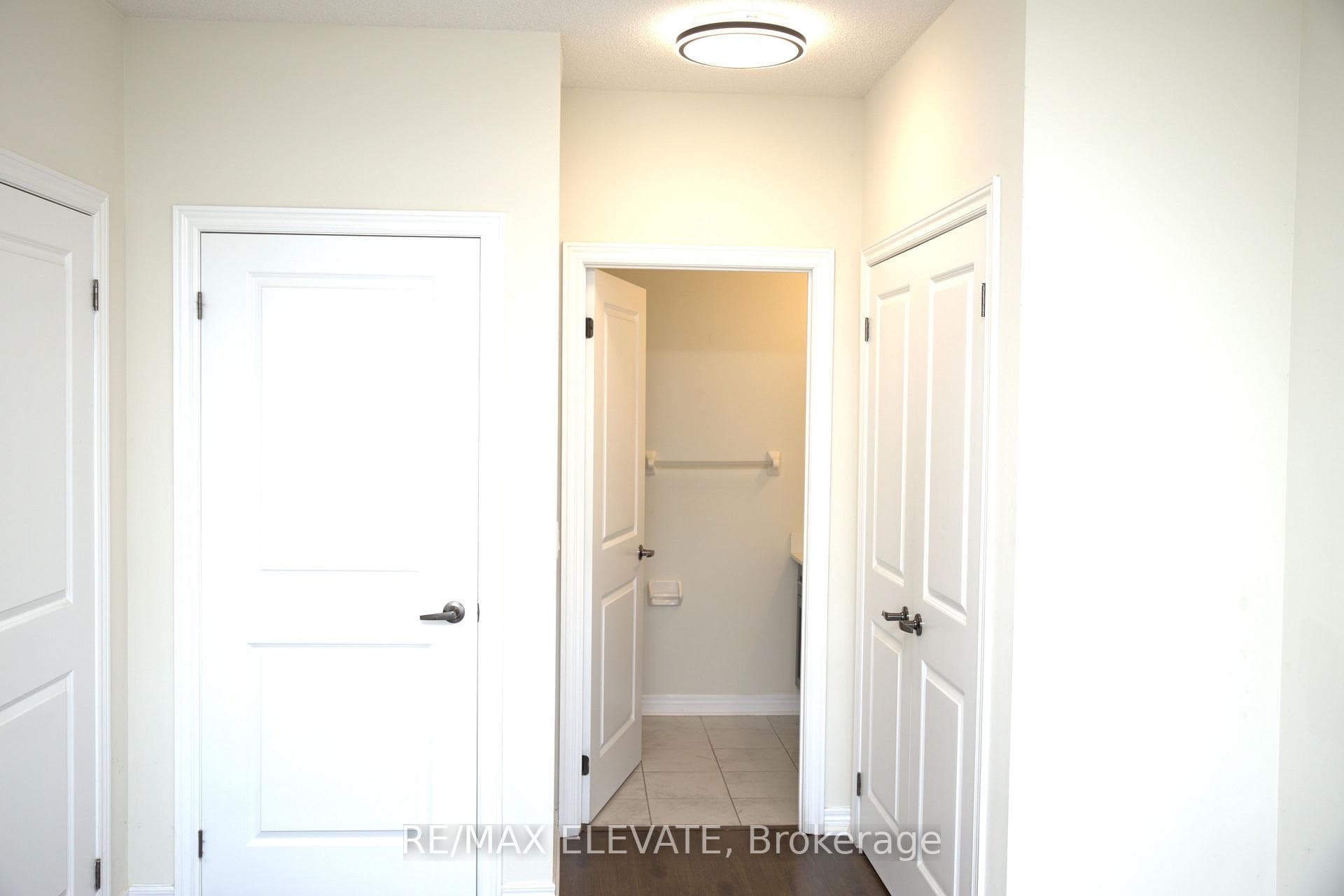 39 New Delhi Drive Unit 611 photo 12