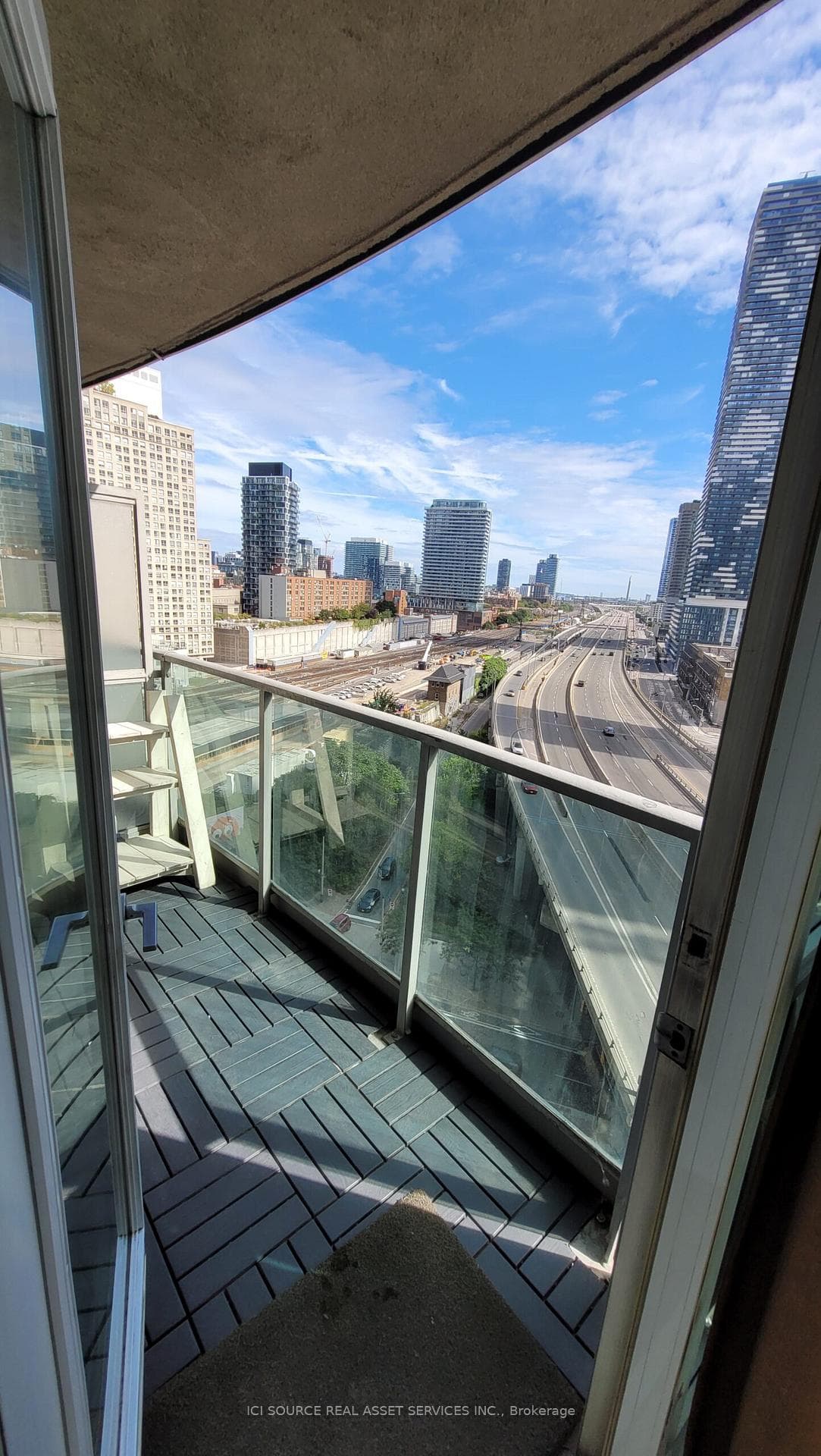 18 Yonge Street Unit 1411 photo 10