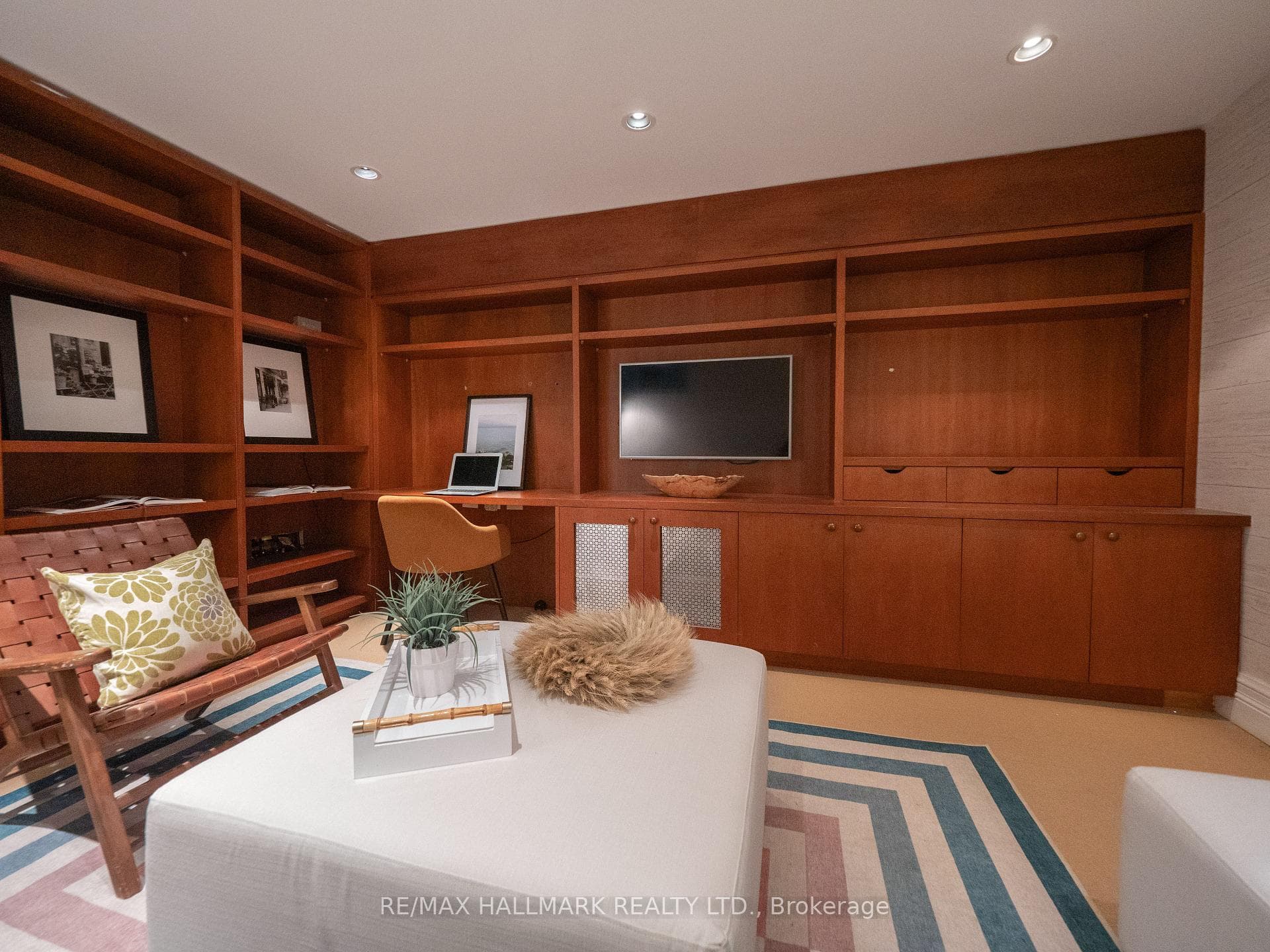 14 Riverdale Avenue photo 27