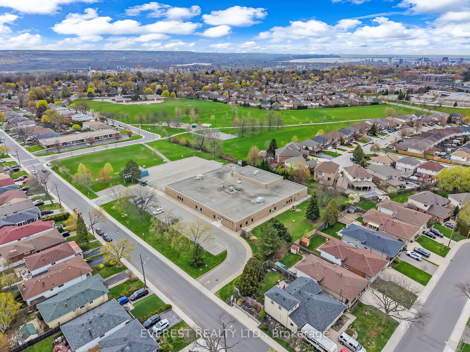 27 Lavina Crescent photo 5
