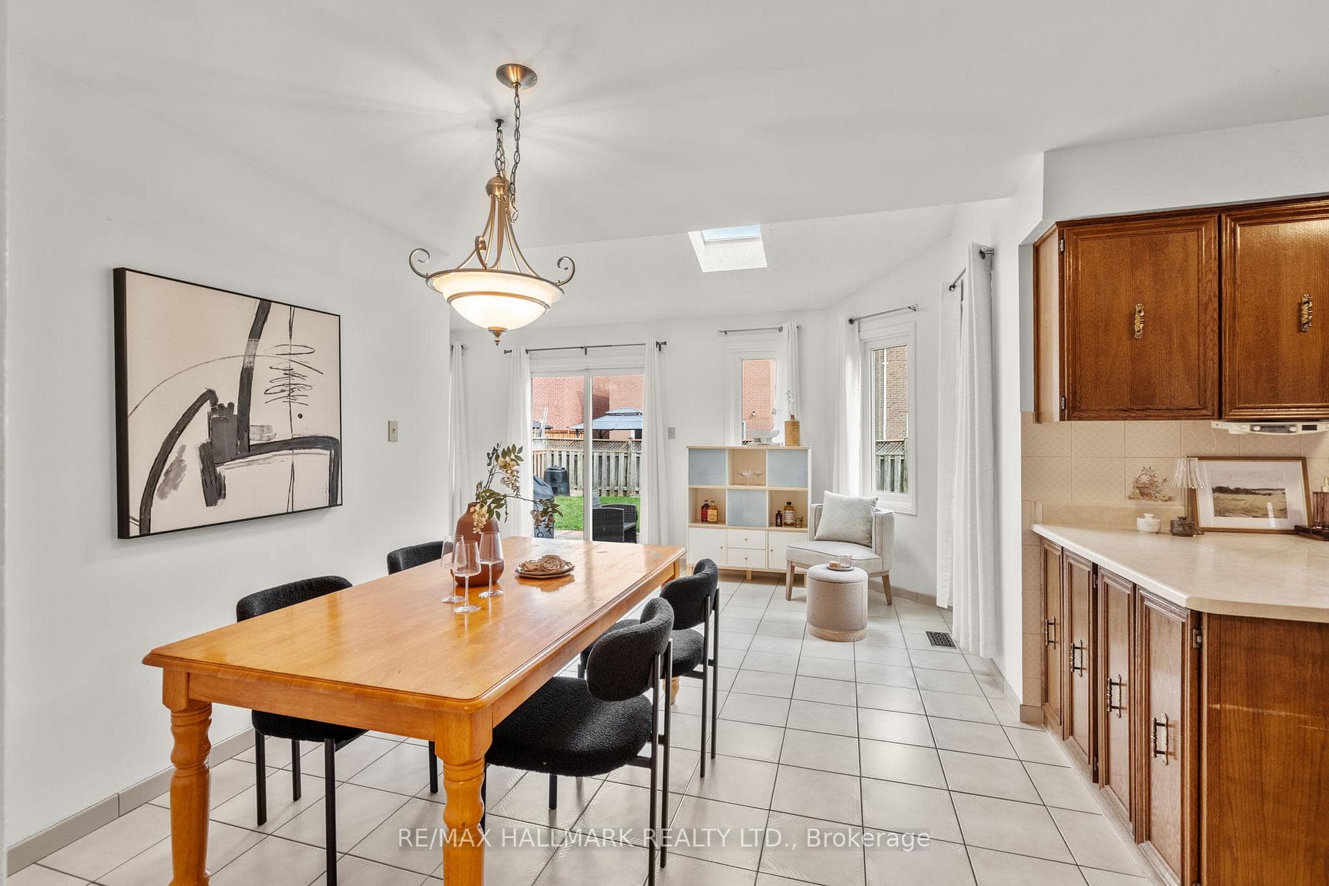 69 Cairns Drive photo 9