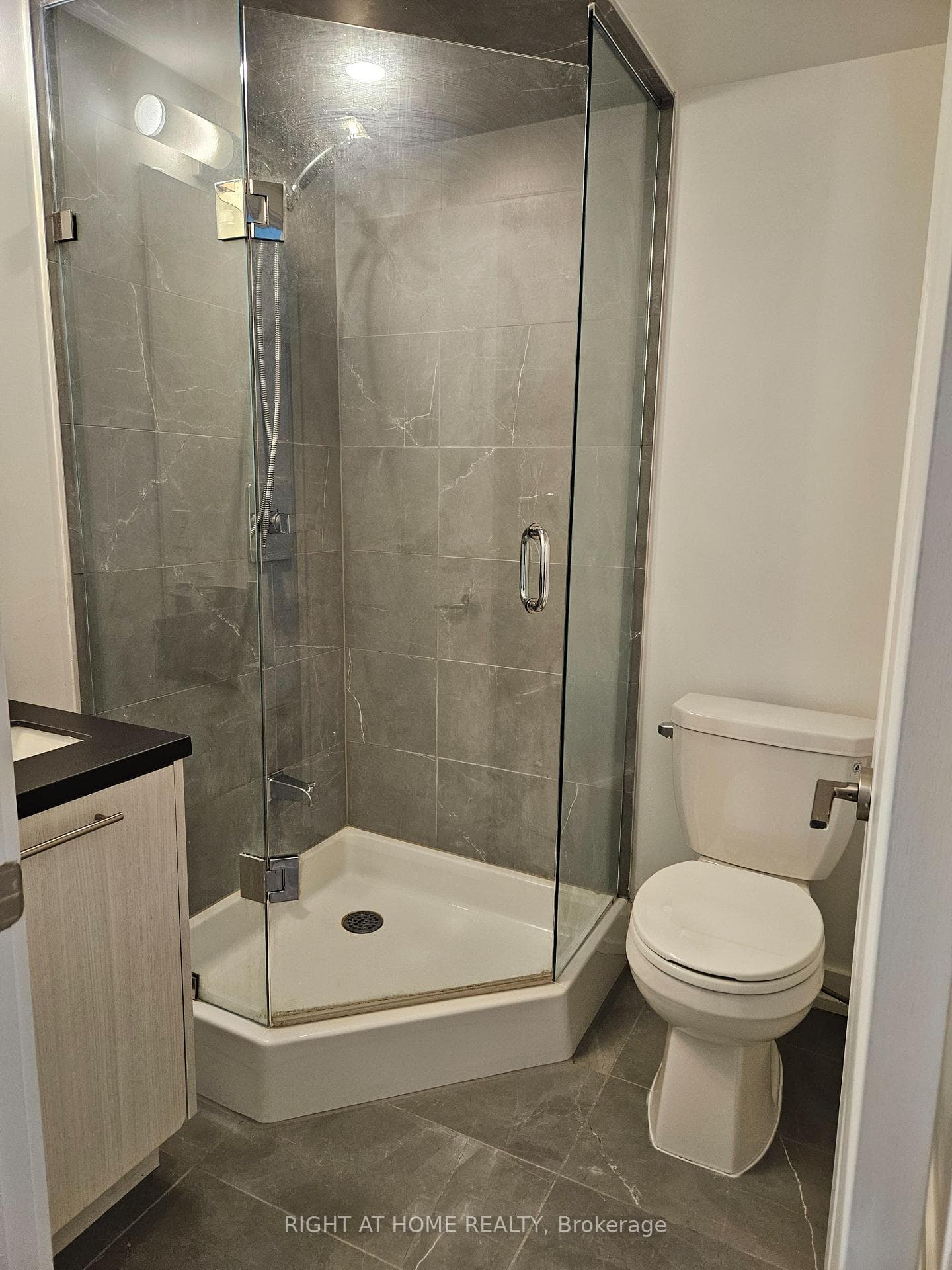 268 Finch Avenue Unit 17 photo 16