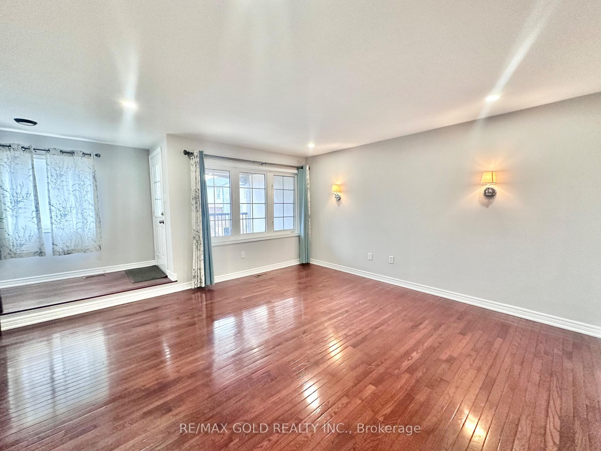 2361 Parkhaven Boulevard Unit 15 photo 6