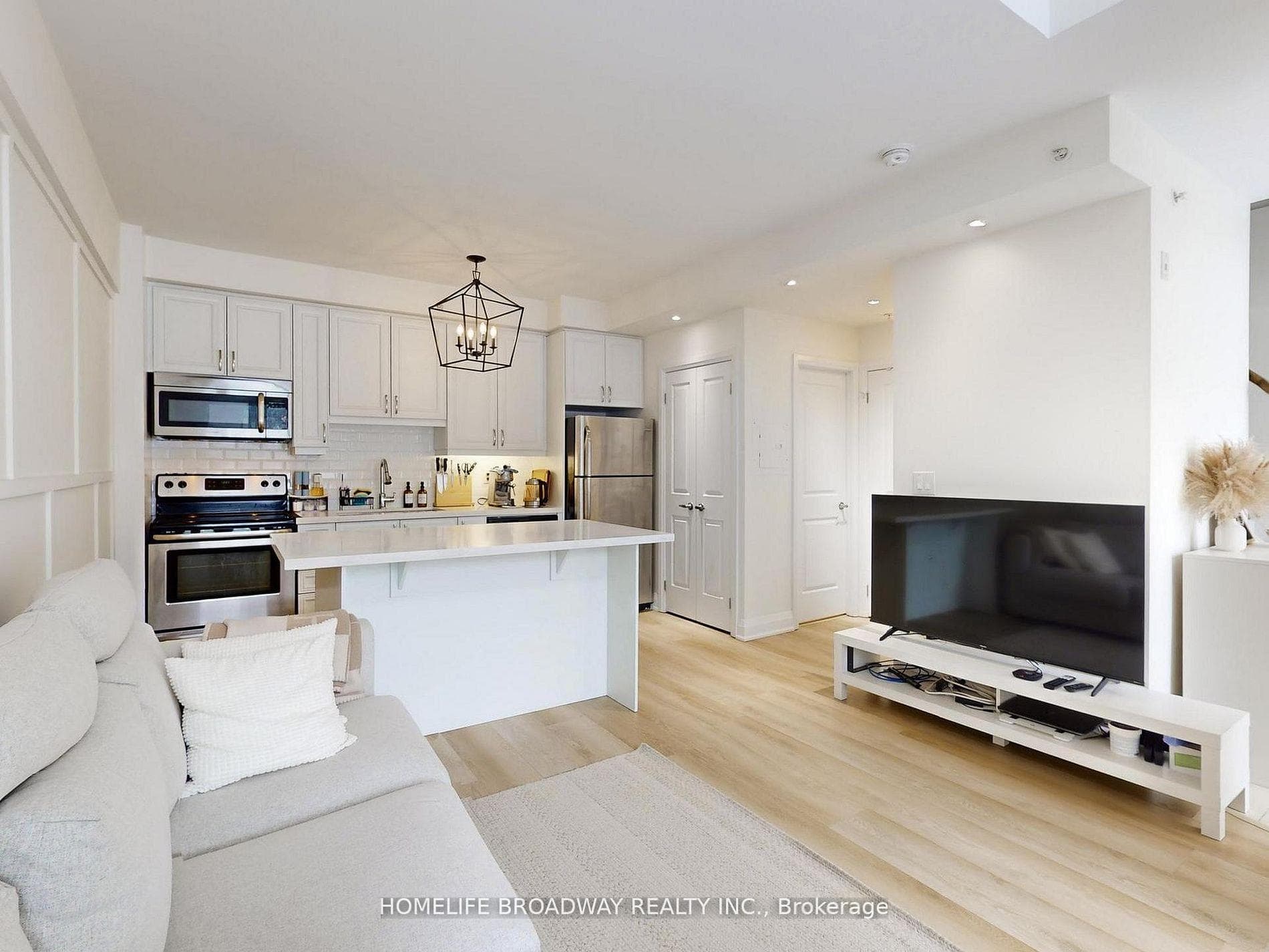 24 Woodstream Boulevard Unit 112 photo 8