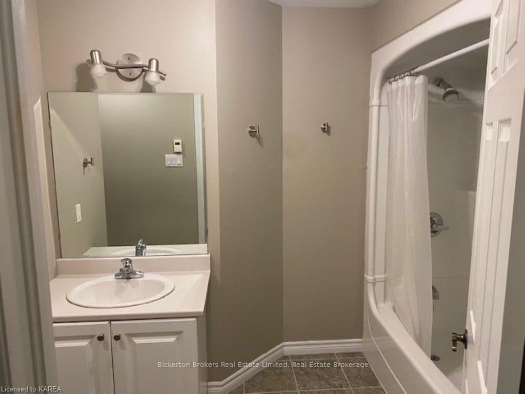 237 OAK Street Unit 1202 photo 16
