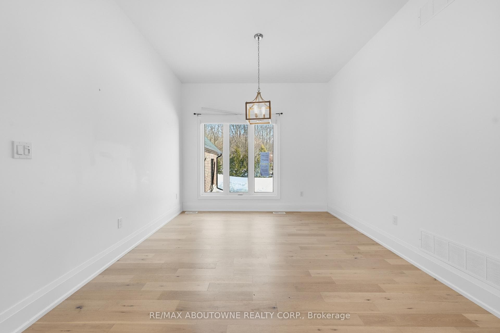 9042 Sideroad 10 N/A photo 10