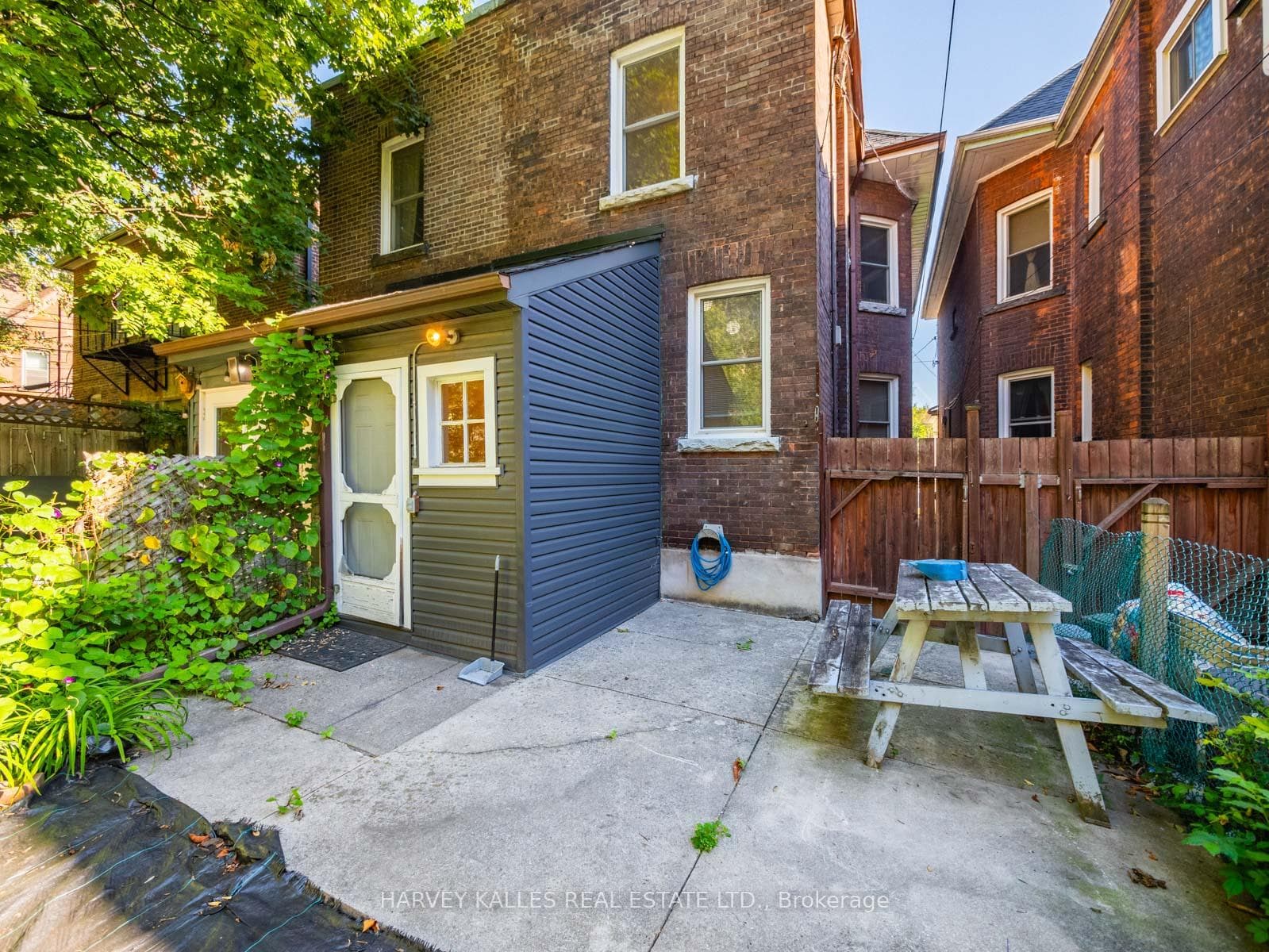 132 Close Avenue photo 48