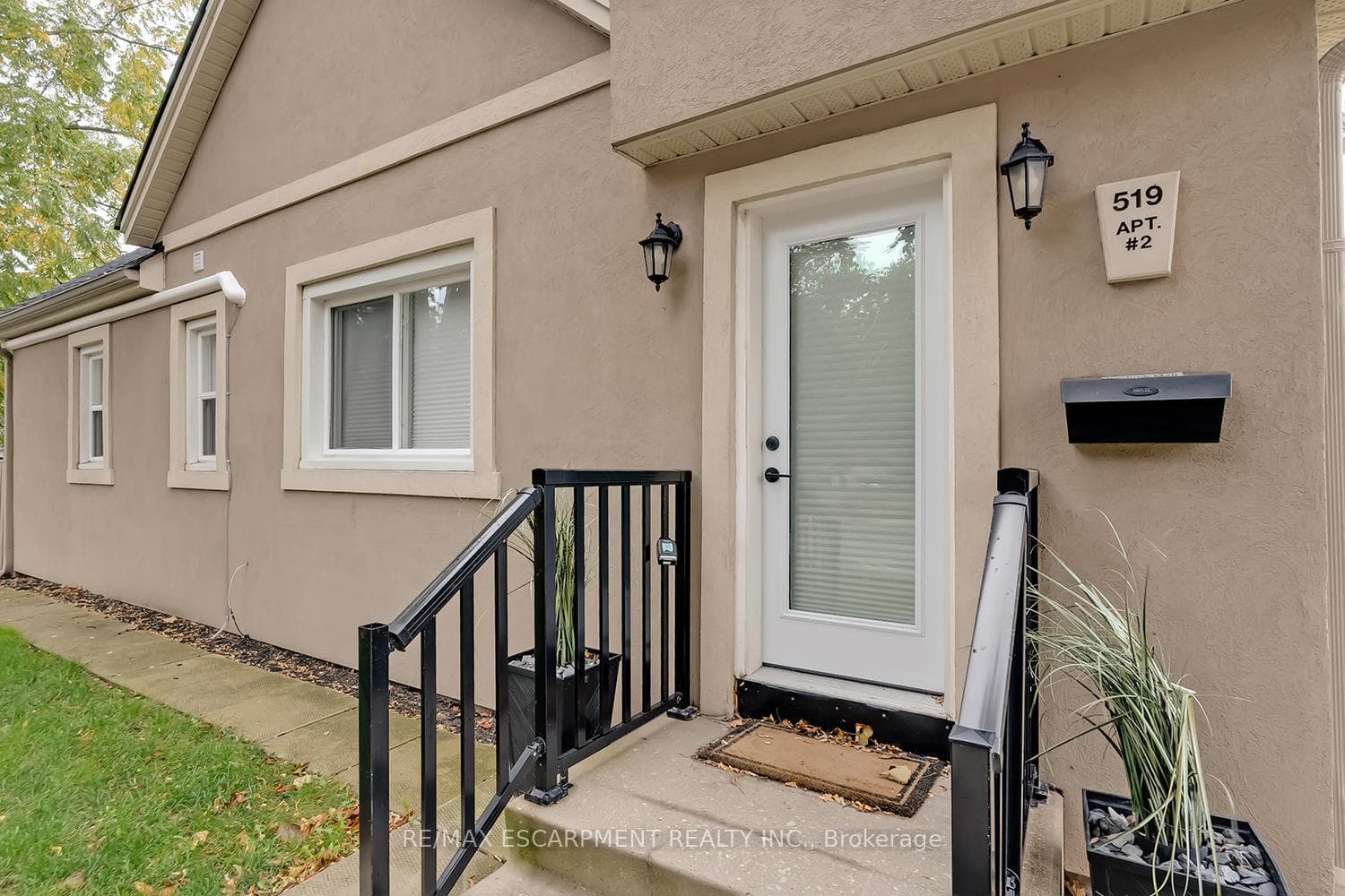 519 Elizabeth Street Unit 2 photo 4
